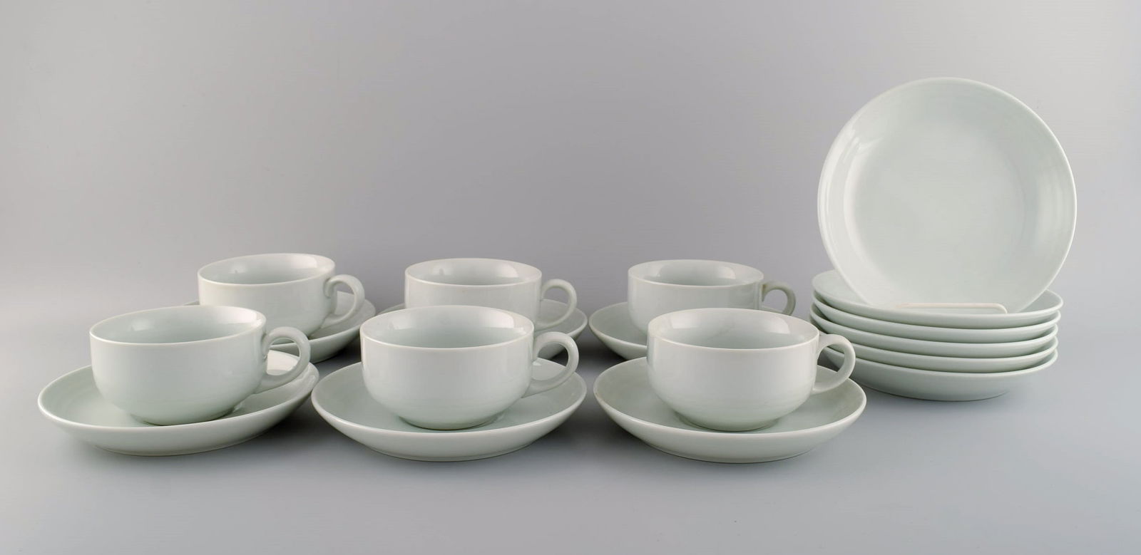 Modernist Bing and Grøndahl tea service for six people. 1960's. (1 of 6)