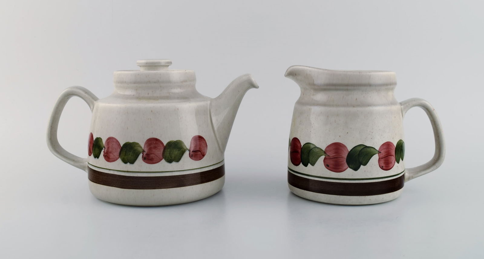 Jackie Lynd for Rörstrand. Birgitta teapot and milk jug in hand-painted glazed stoneware. (1 of 7)