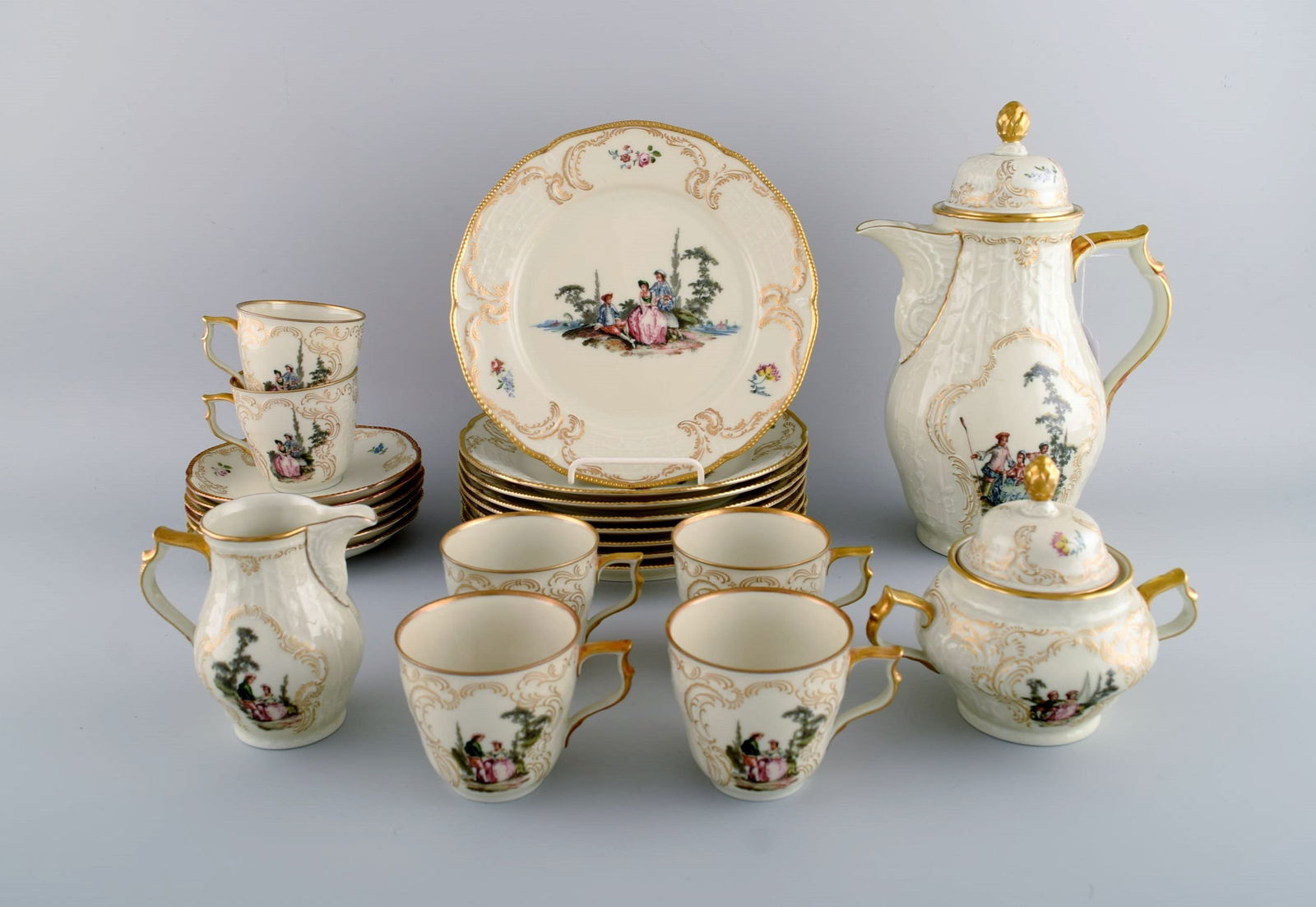 Rosenthal Classic Rose coffee service for six people in hand-painted porcelain with romantic scenes. (1 of 10)