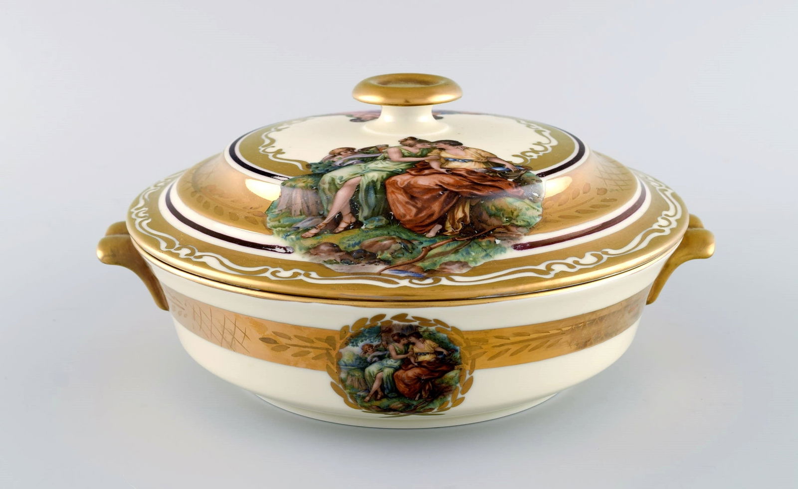 Royal Copenhagen lidded tureen in porcelain with romantic scenes and gold decoration. 20th century. (1 of 6)