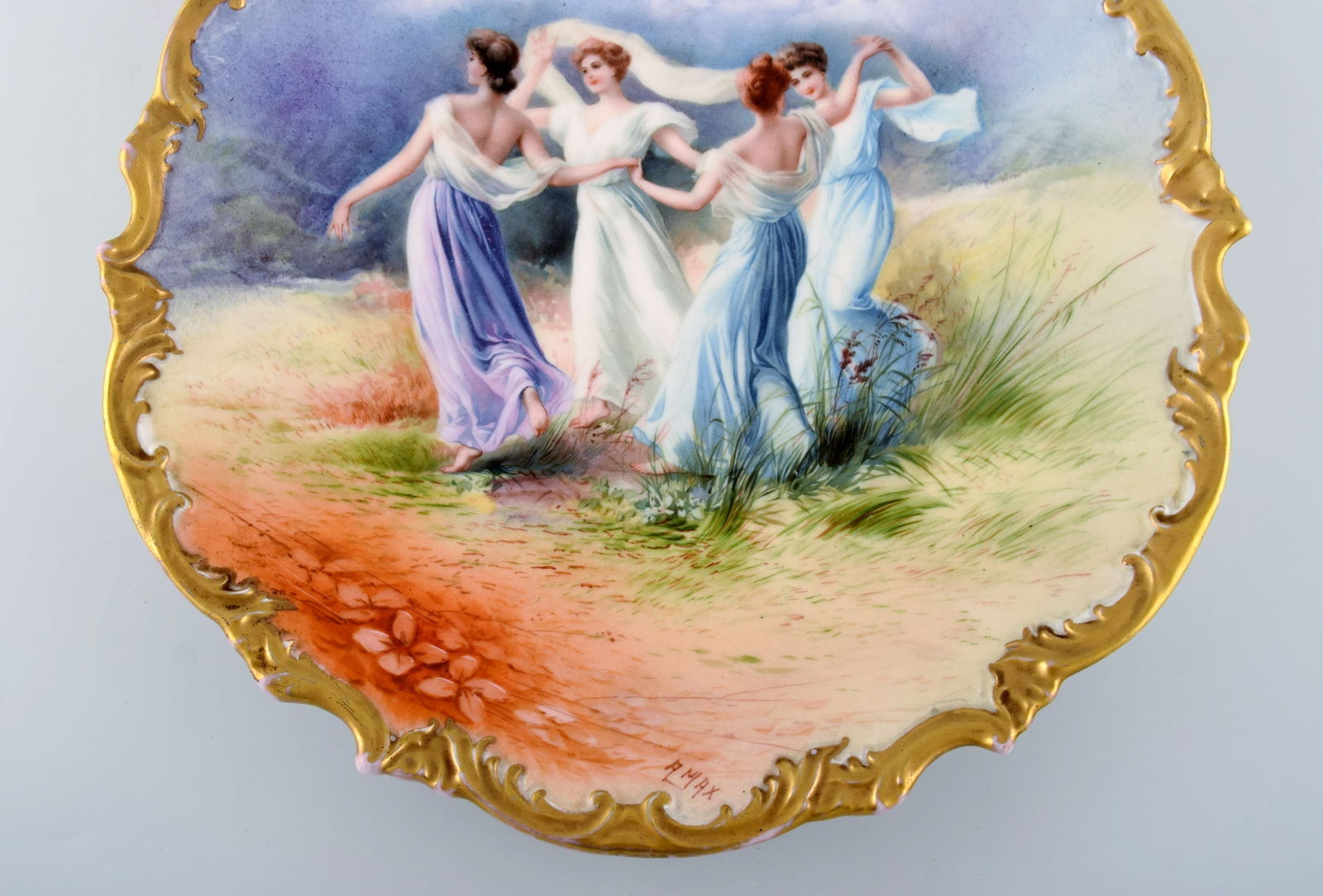 Limoges, France. Large antique dish in hand-painted porcelain decorated with dancing women and gold - 4