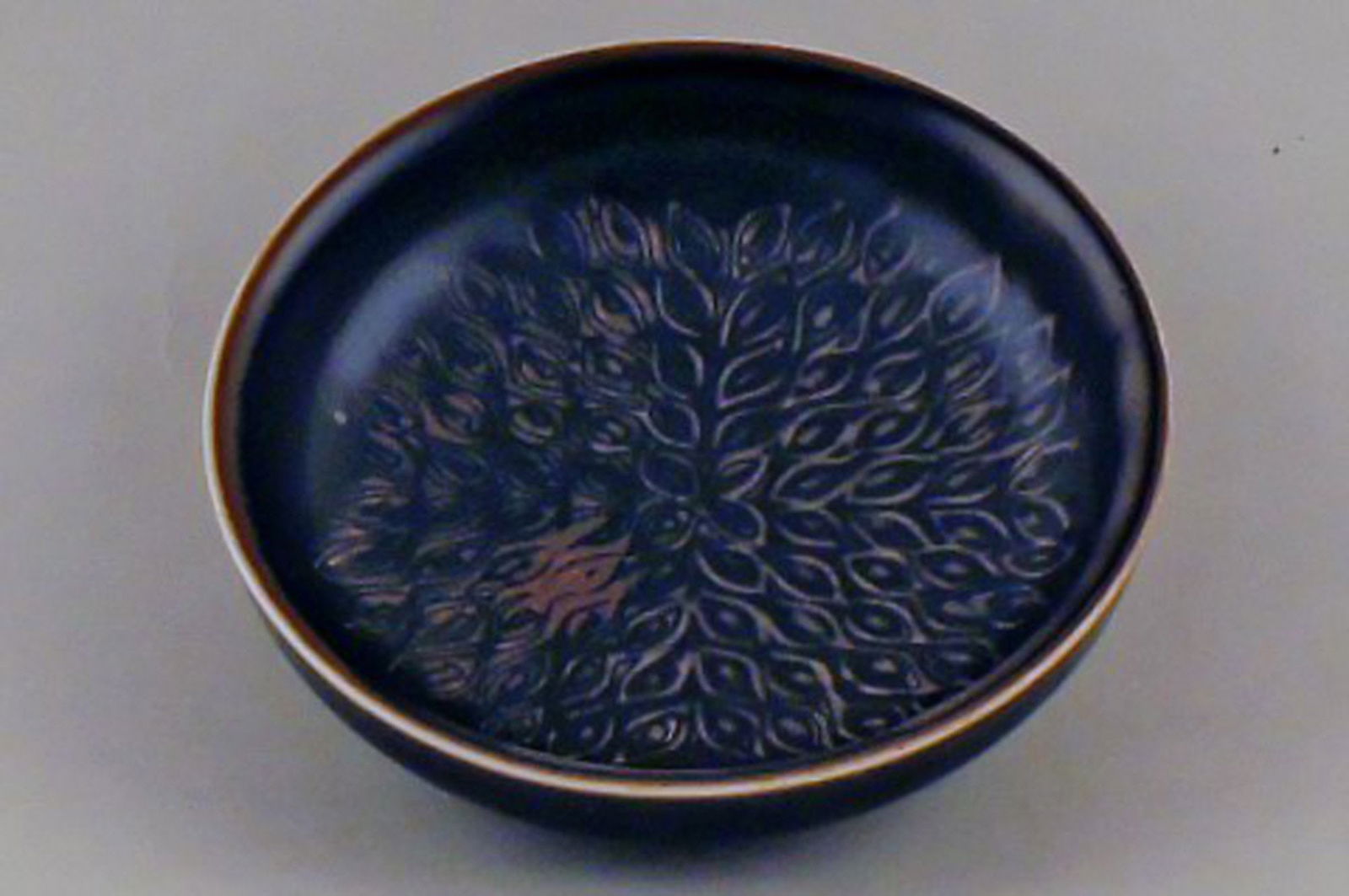 2 Royal Copenhagen dishes in ceramics by Gerd Bøgelund. - 4