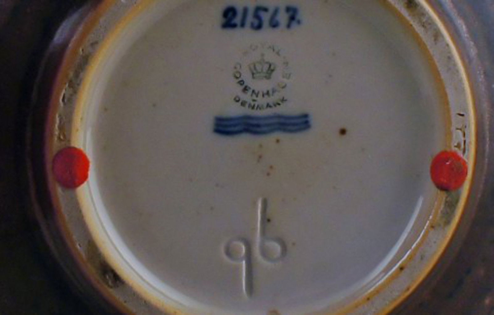 2 Royal Copenhagen dishes in ceramics by Gerd Bøgelund. - 6