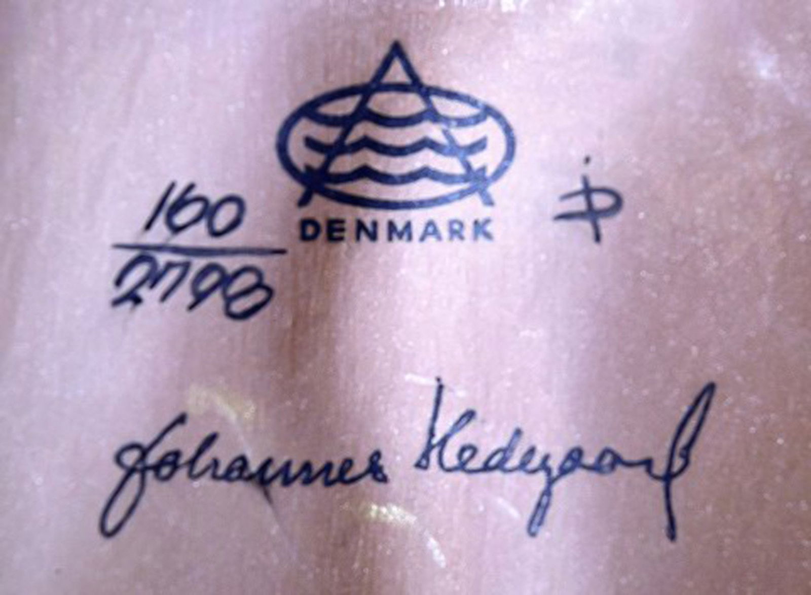 Johannes Hedegaard for Royal Copenhagen. Relief in ceramics with woman in profile. - 4