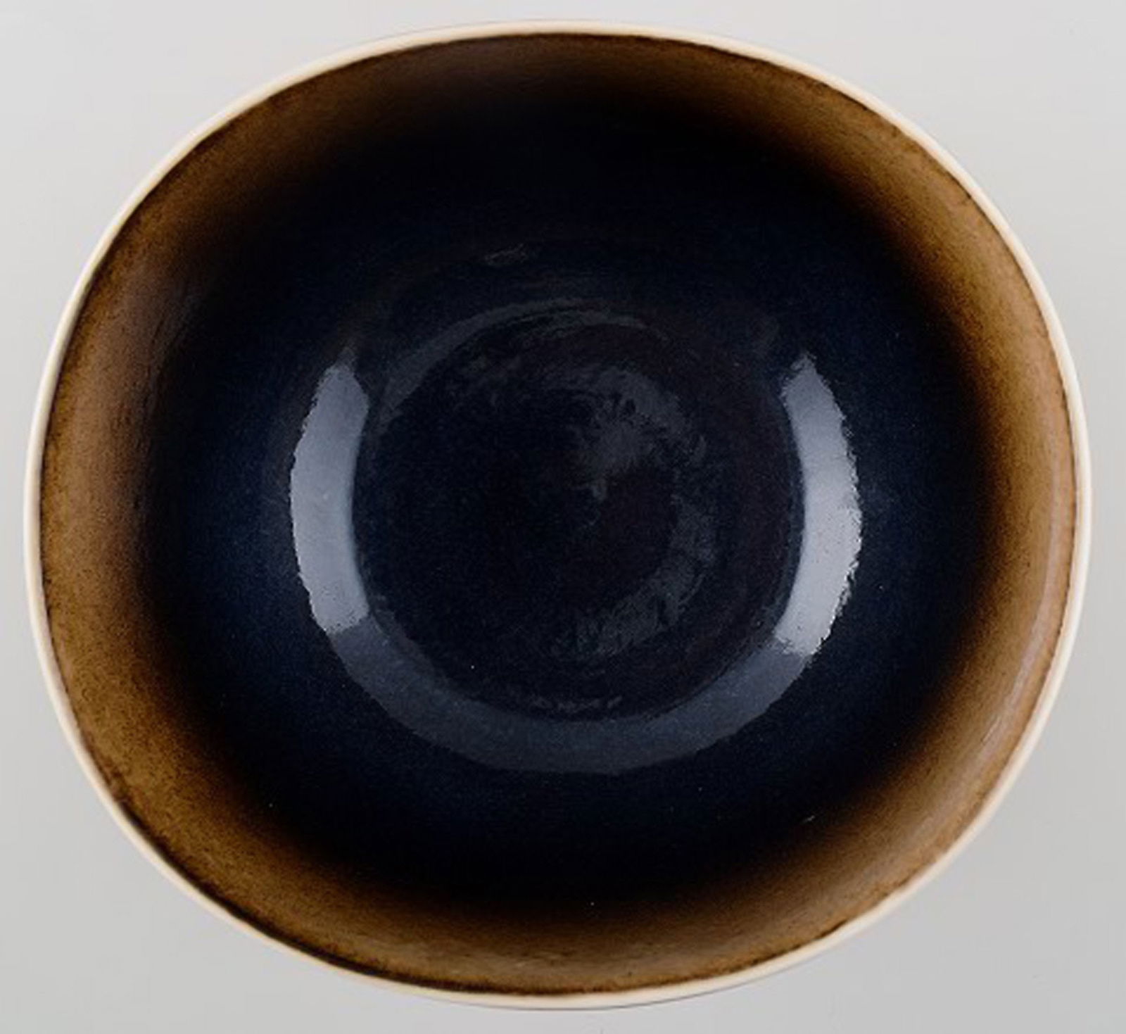 Unique Royal Copenhagen large ceramic bowl by Nils Thorsson. - 3