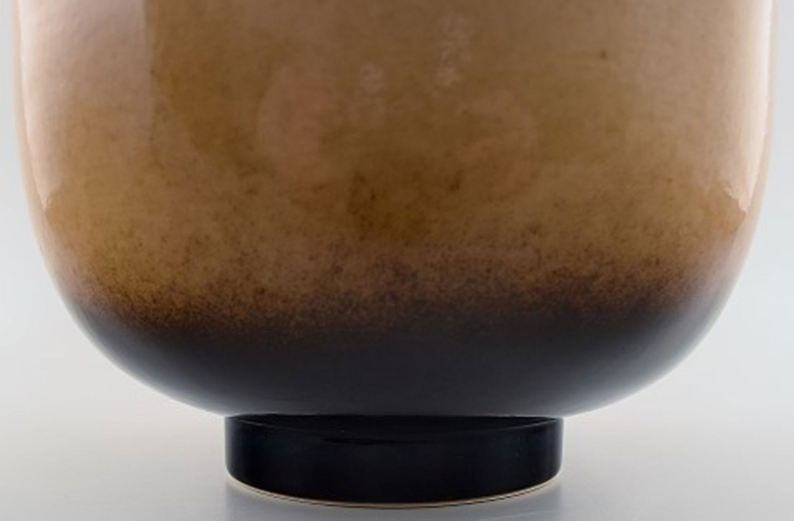 Unique Royal Copenhagen large ceramic bowl by Nils Thorsson. - 4