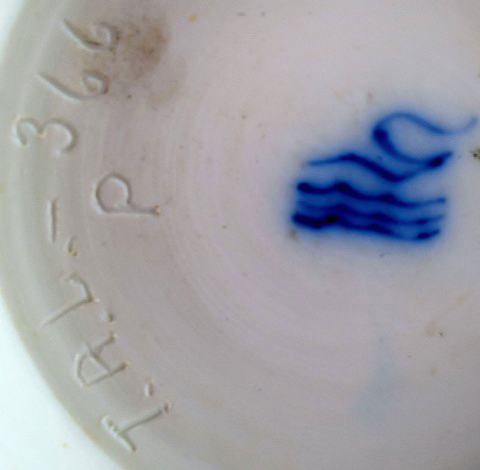 Unique Royal Copenhagen large ceramic bowl by Nils Thorsson. - 5