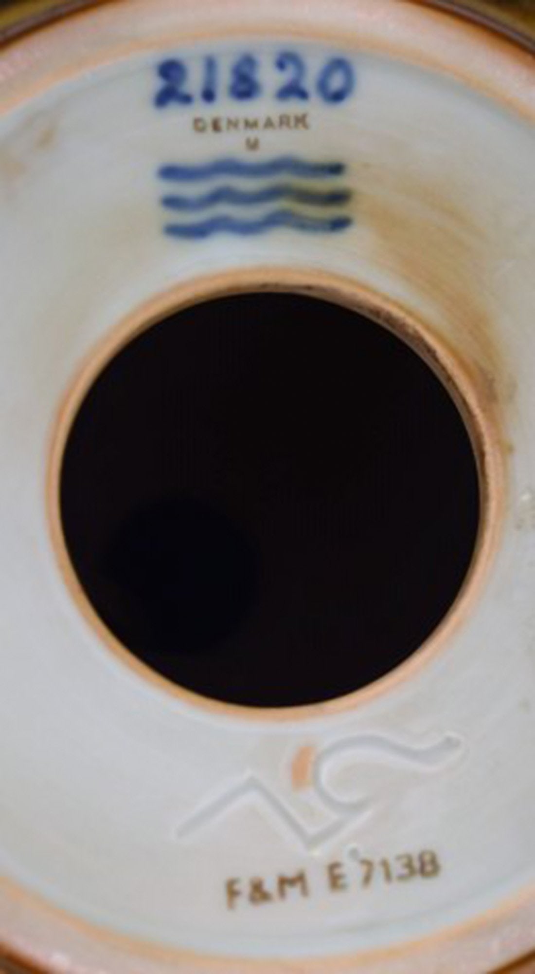 Nils Thorsson (1898-1975) for Royal Copenhagen. Two stoneware table lamps mounted on four feet - 7