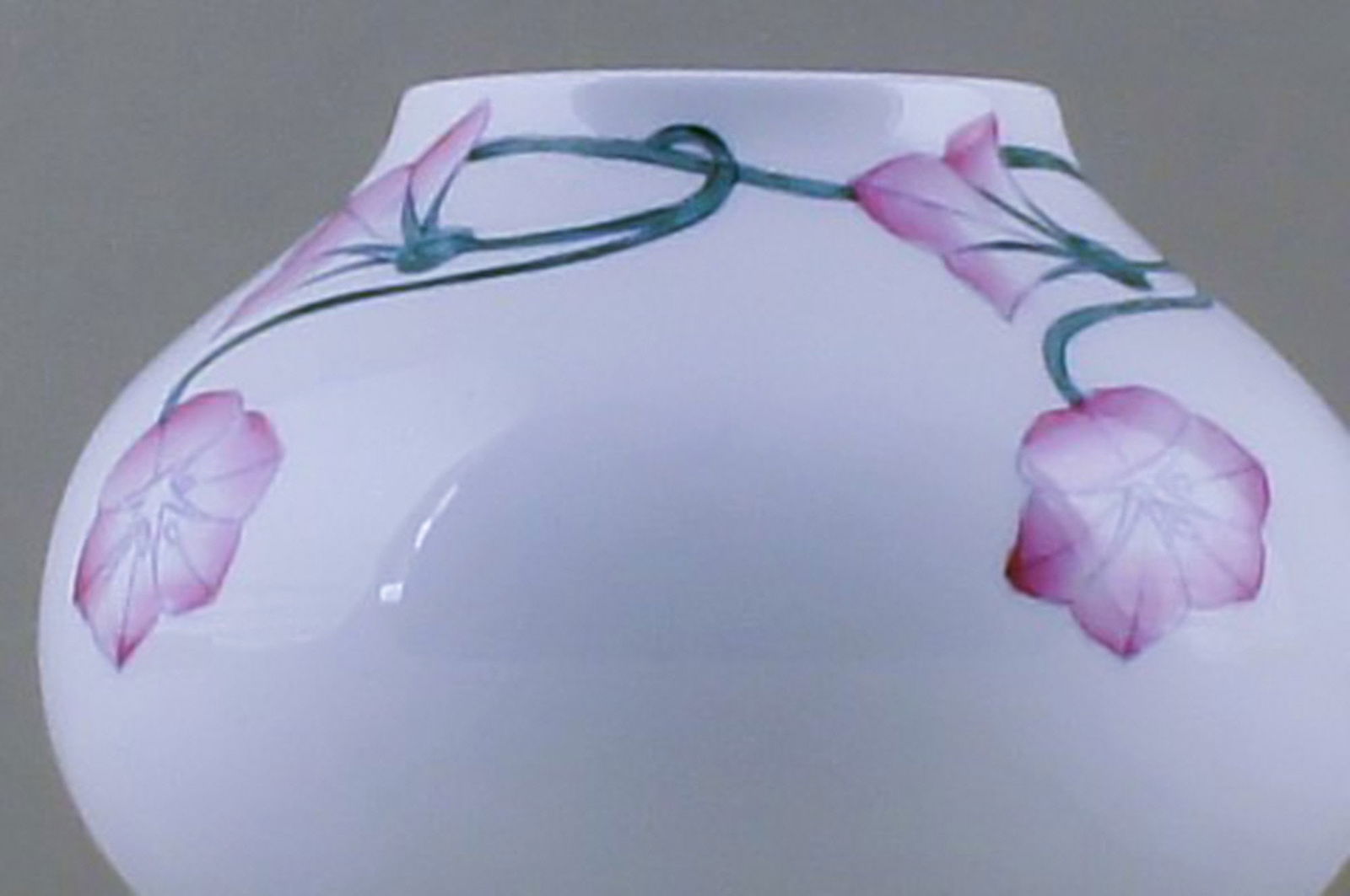 Art nouveau Rorstrand vase in porcelain decorated with flowers. - 2