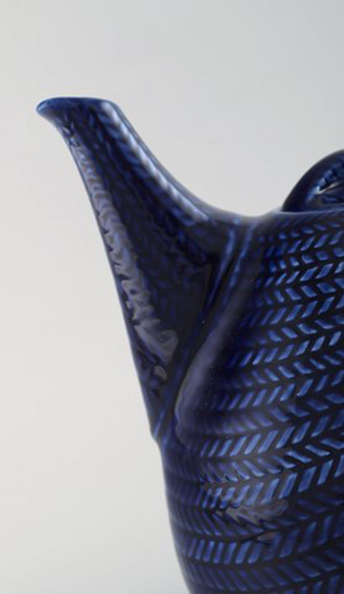 Hertha Bengtson for Rörstrand. "Blå eld" porcelain teapot. Beautiful deep blue glaze. - 5