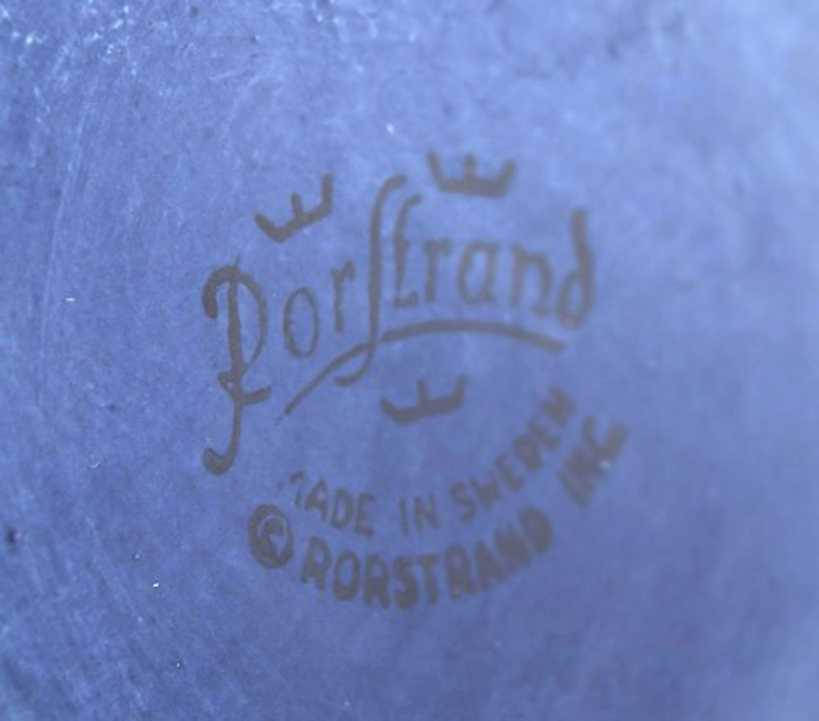 Hertha Bengtson for Rörstrand. "Blå eld" porcelain teapot. Beautiful deep blue glaze. - 6