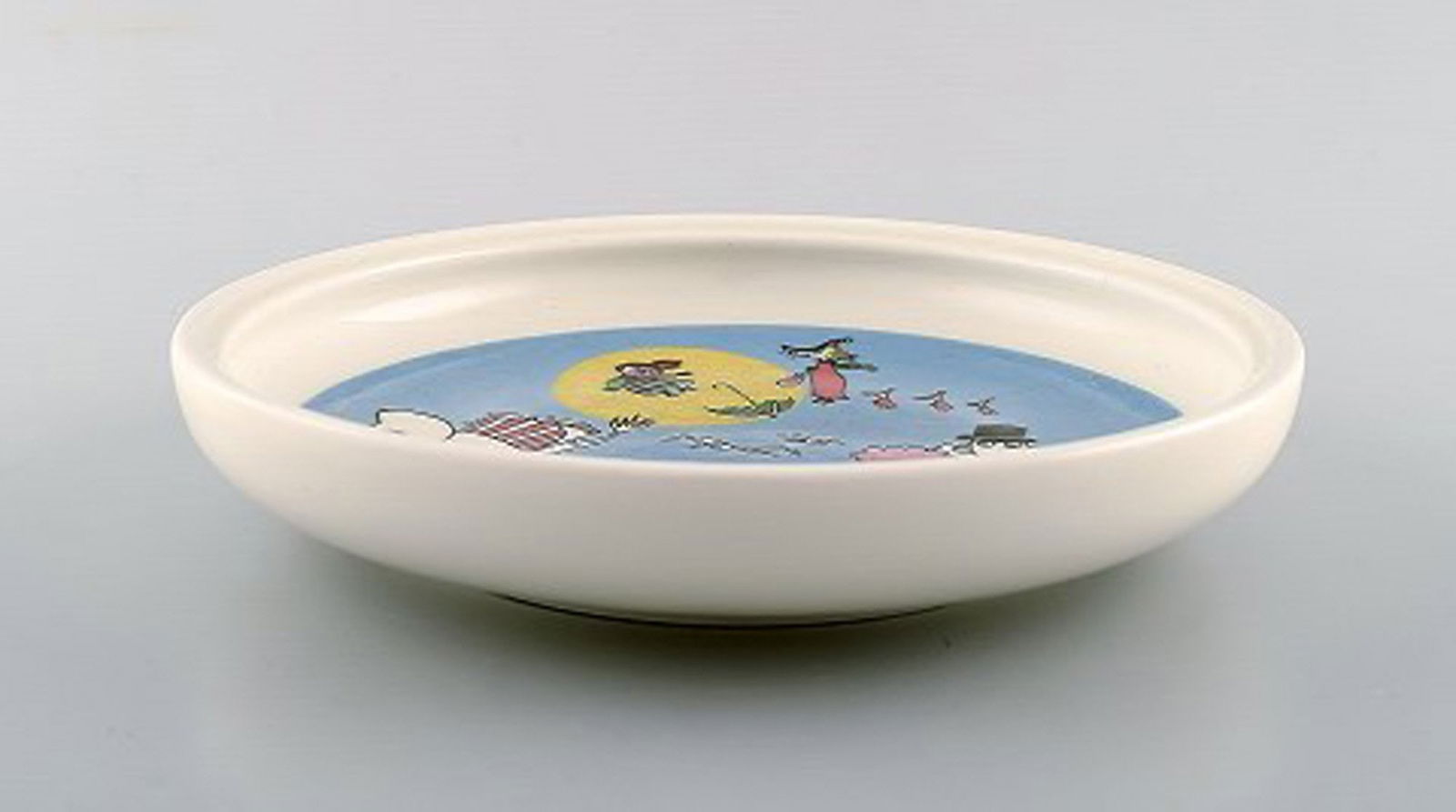 Arabia, Finland. "The flying moomins" Porcelain plate with motif from "Moomin". - 4