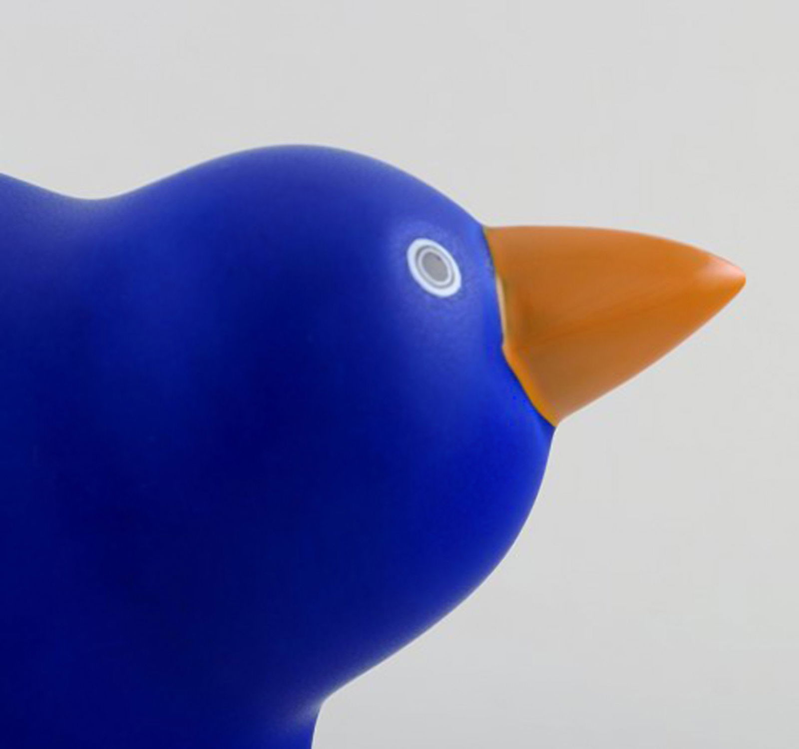 Howard Smith for Arabia. Bird in blue glazed stoneware. Late 20th century. - 4