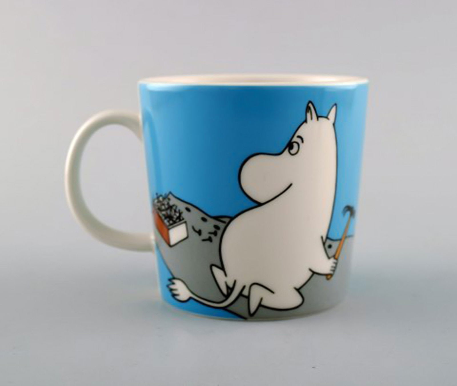 Arabia, Finland. Two cups in porcelain with motifs from "Moomin". Late 20th century. - 5