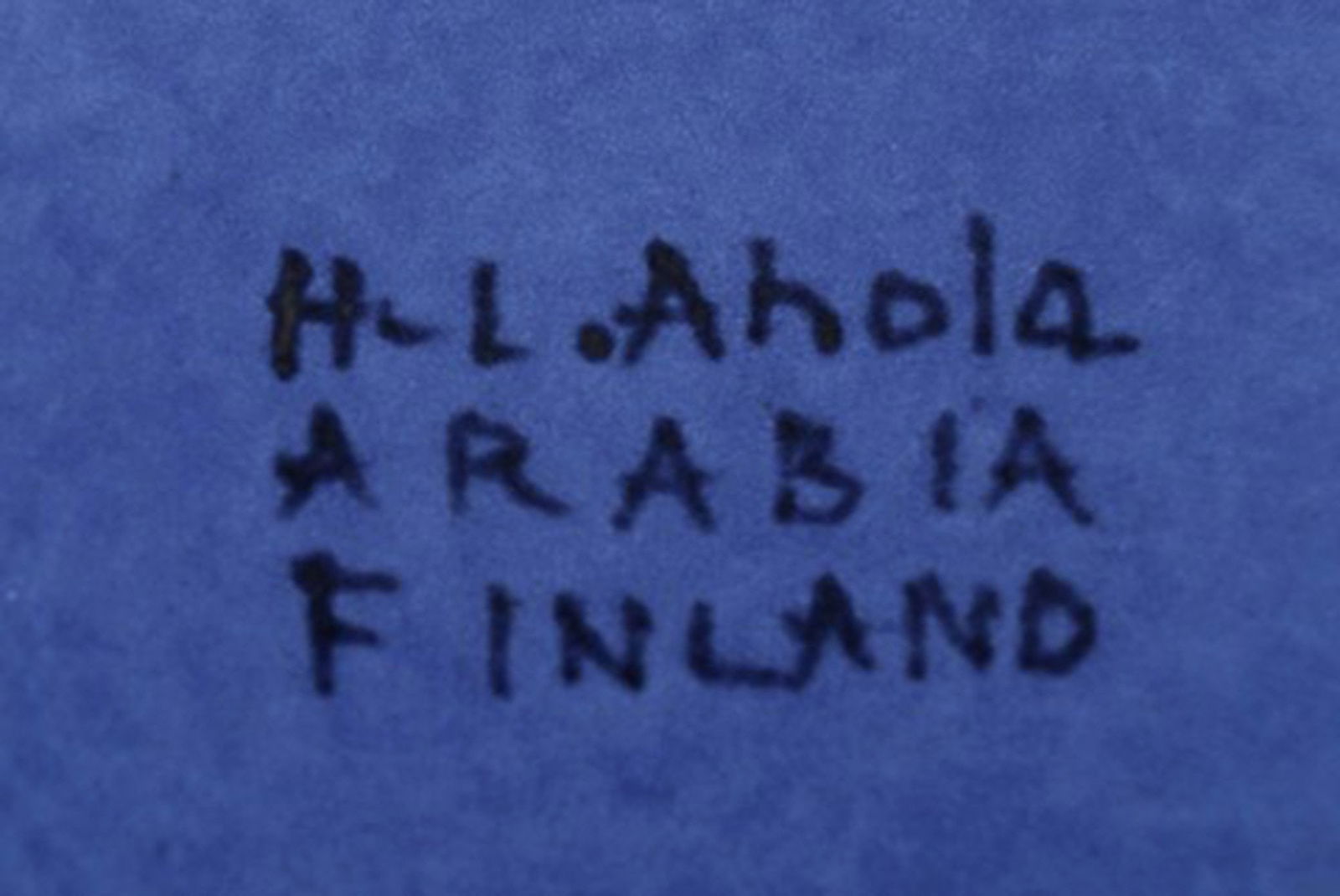 Friedl Holzer Kjellberg for Arabia. Bowl in glazed ceramics. Flowers and beautiful glaze in blue - 7