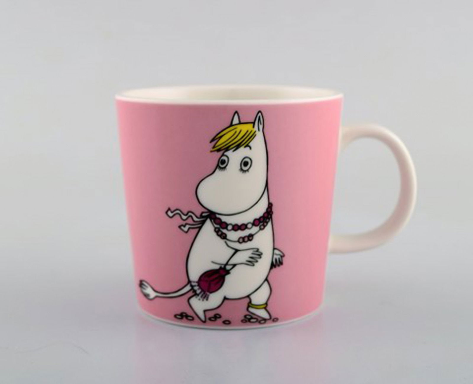 Arabia, Finland. Two cups in porcelain with motifs from "Moomin". Late 20th century. - 3