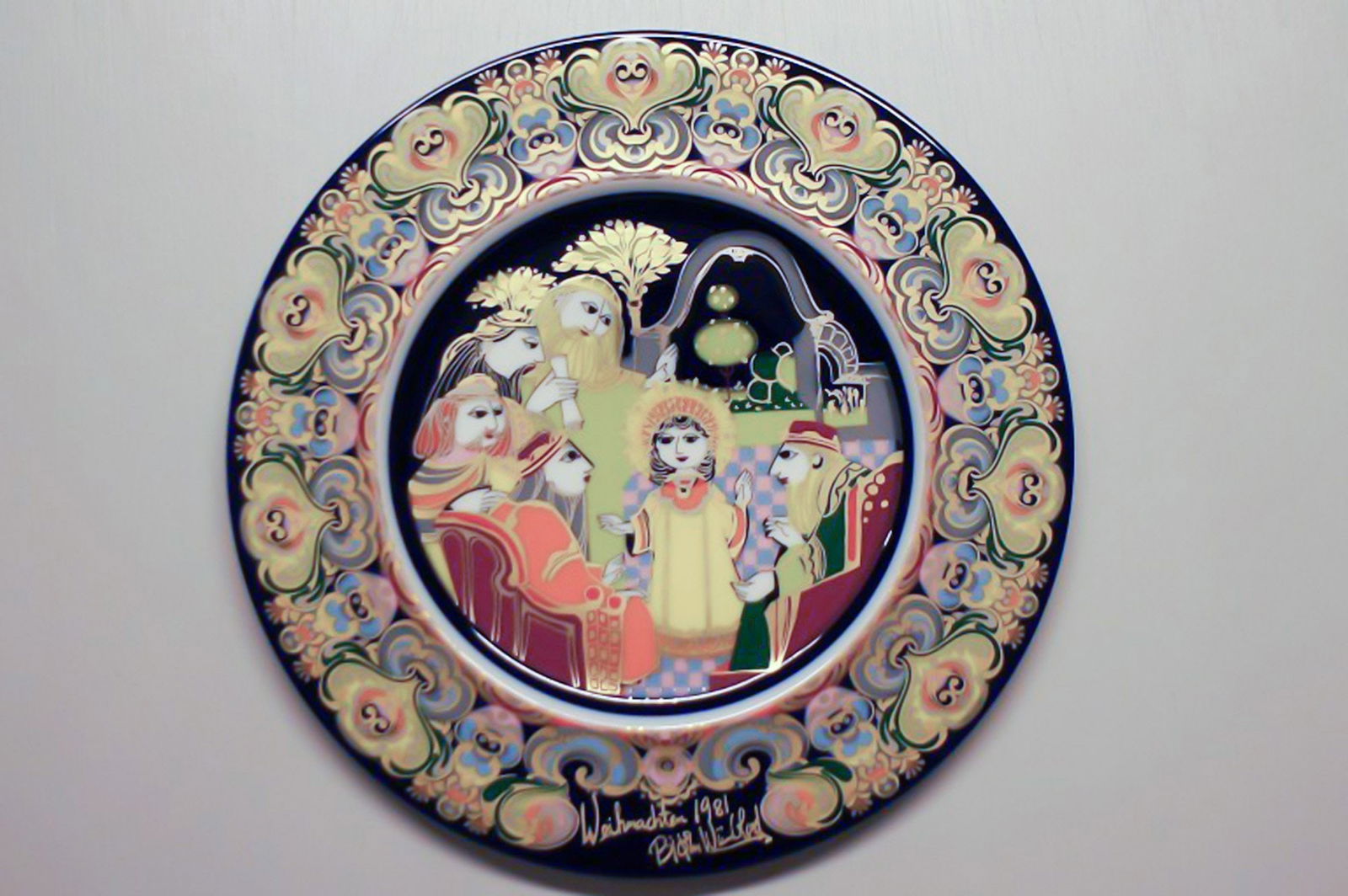 Rosenthal Wiinblad Christmas plate from 1981. (1 of 4)