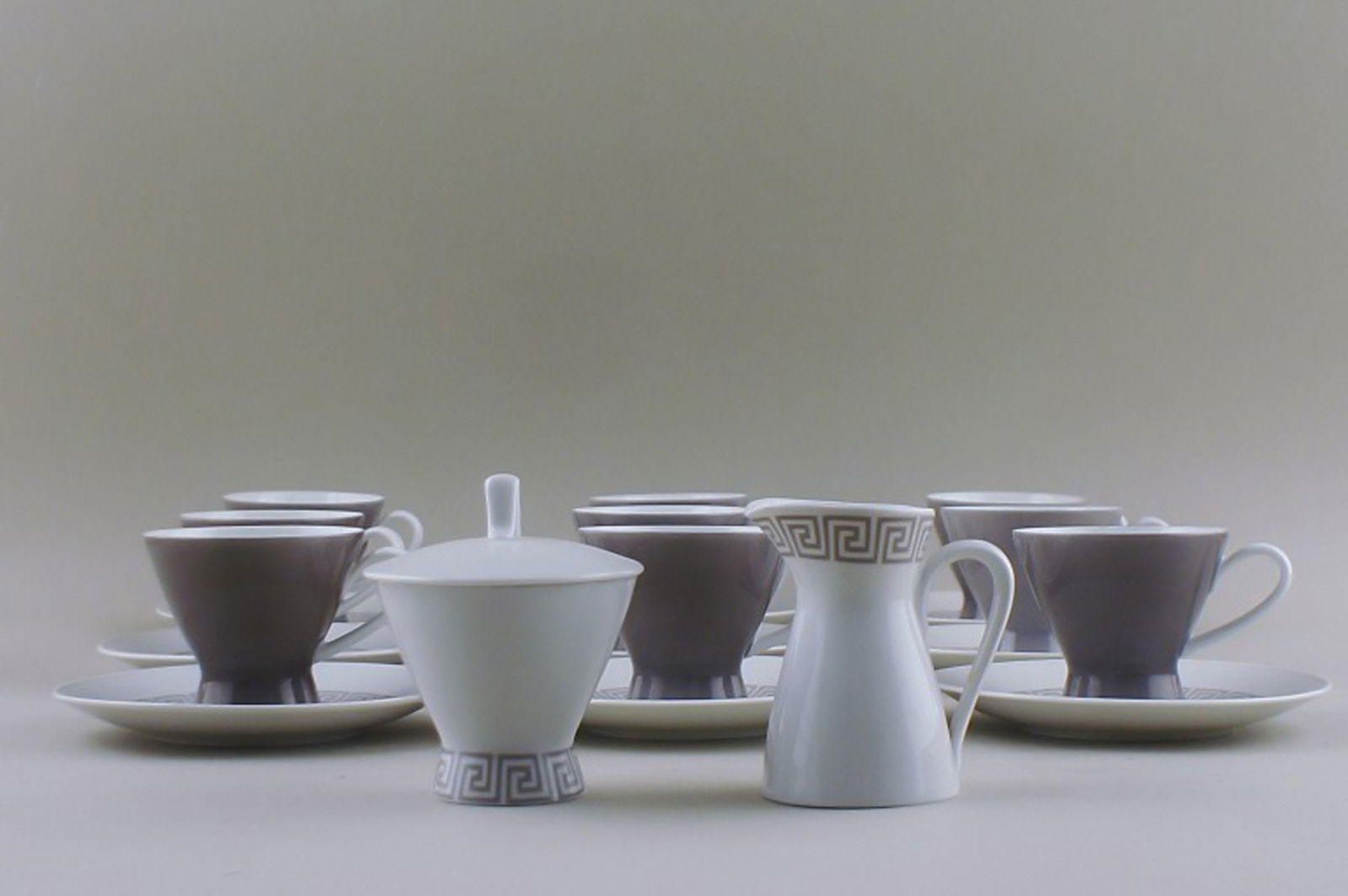 Rosenthal mocha service, 9 sets, mocha-cups, saucers, creamer and sugar bowl. (1 of 7)