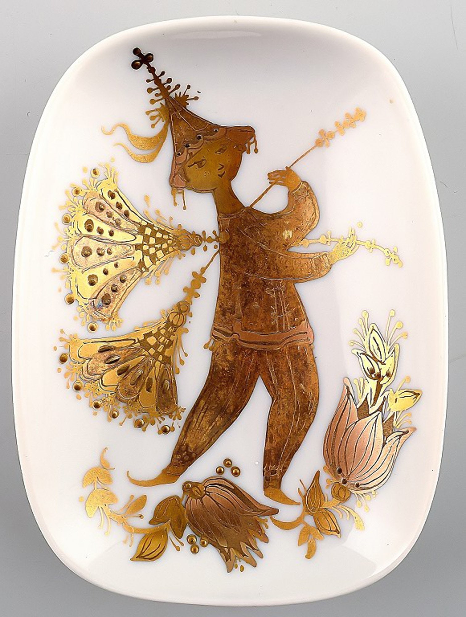 Rosenthal Studio Line, Wiinblad platter, gold-plated.: Title: Rosenthal Studio Line, Wiinblad platter, gold-plated. Description: Rosenthal Studio Line, Wiinblad platter, gold-plated. In perfect condition. Measures 12.5 cm. Marked. Reserve: $42.00 