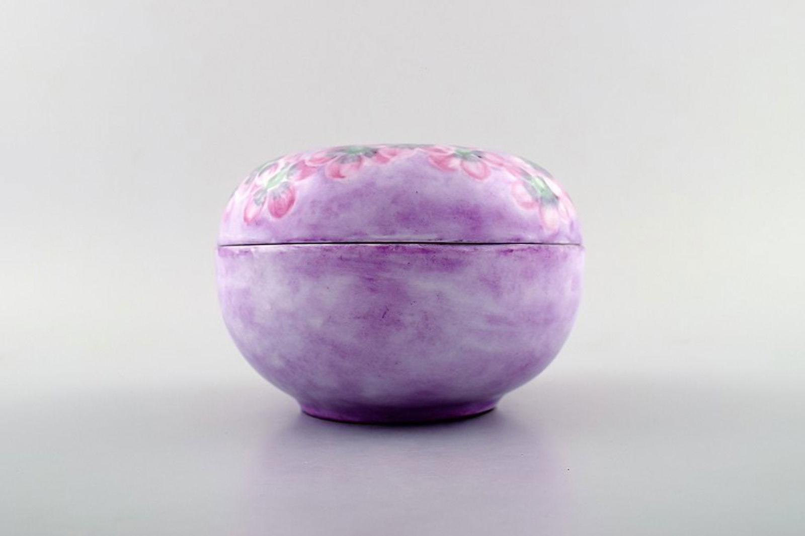 Rosenthal lidded jar / jewelry box, hand painted. (1 of 5)