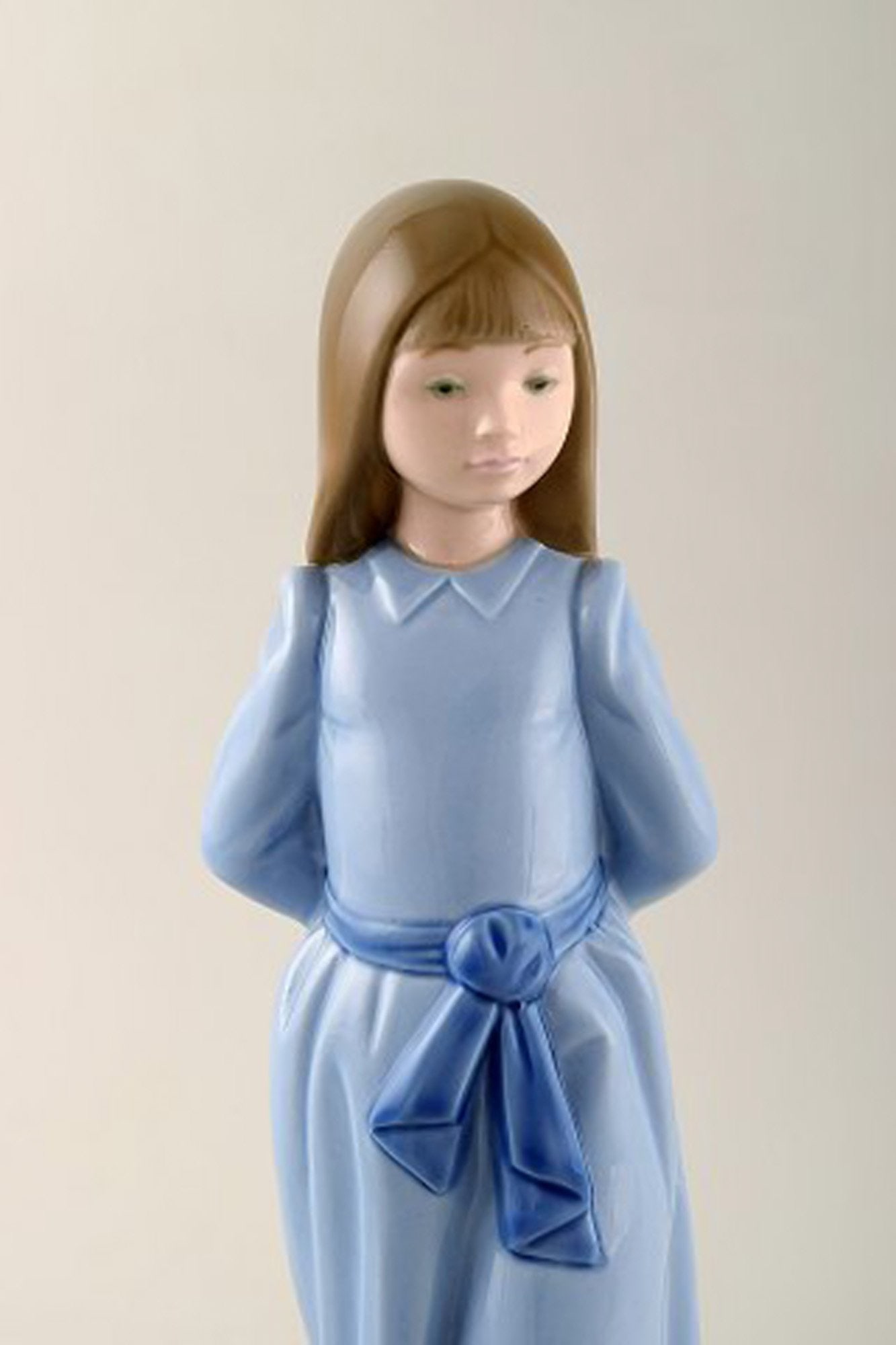 Nao and Lladro. Three porcelain figures. 20th century. - 3