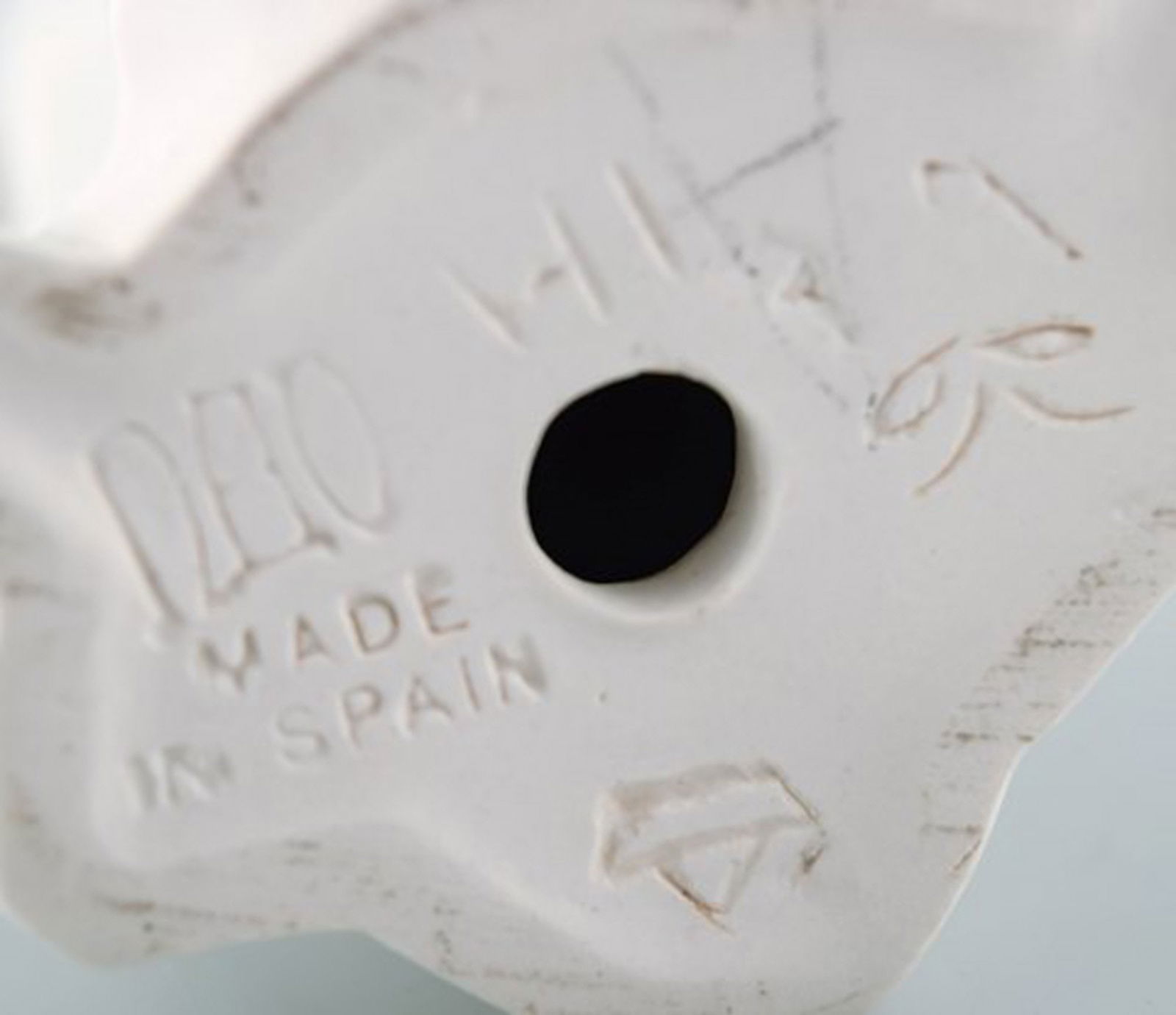 Nao and Lladro. Three porcelain figures. 20th century. - 8