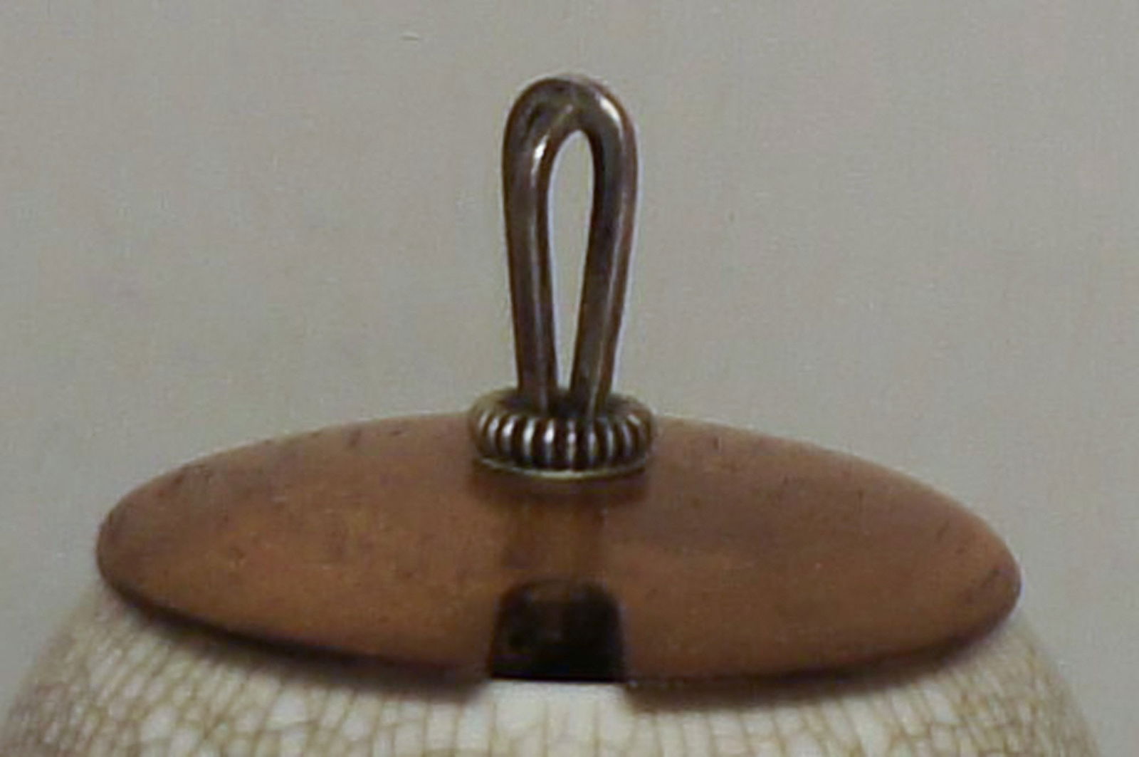 A pair of Art Deco B & G (Bing & Grondahl) Craquelé vases with lids in wood and silver. - 3