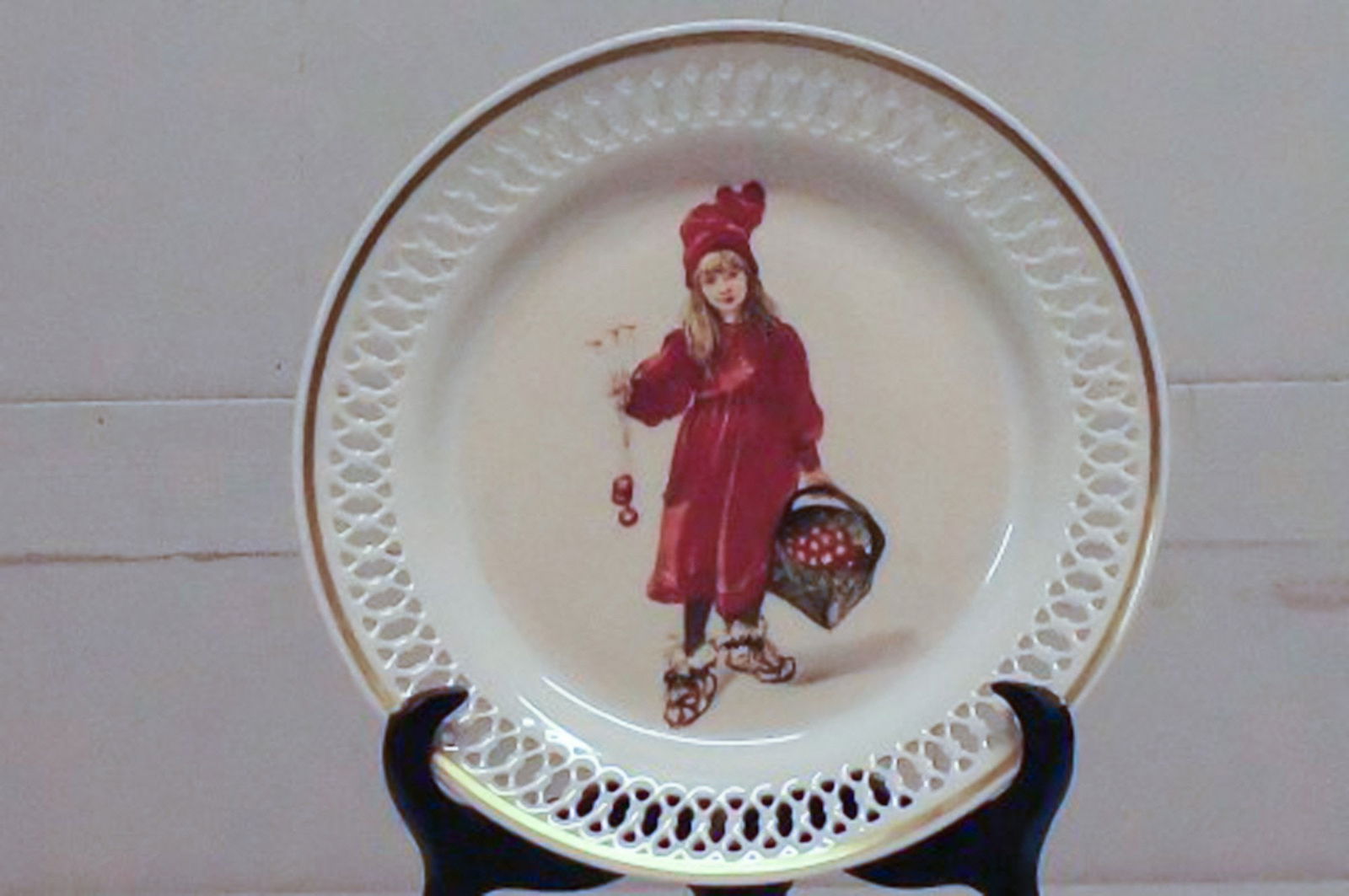 15 p. B & G coffee service. Designs after Carl Larsson's famous paintings. - 10