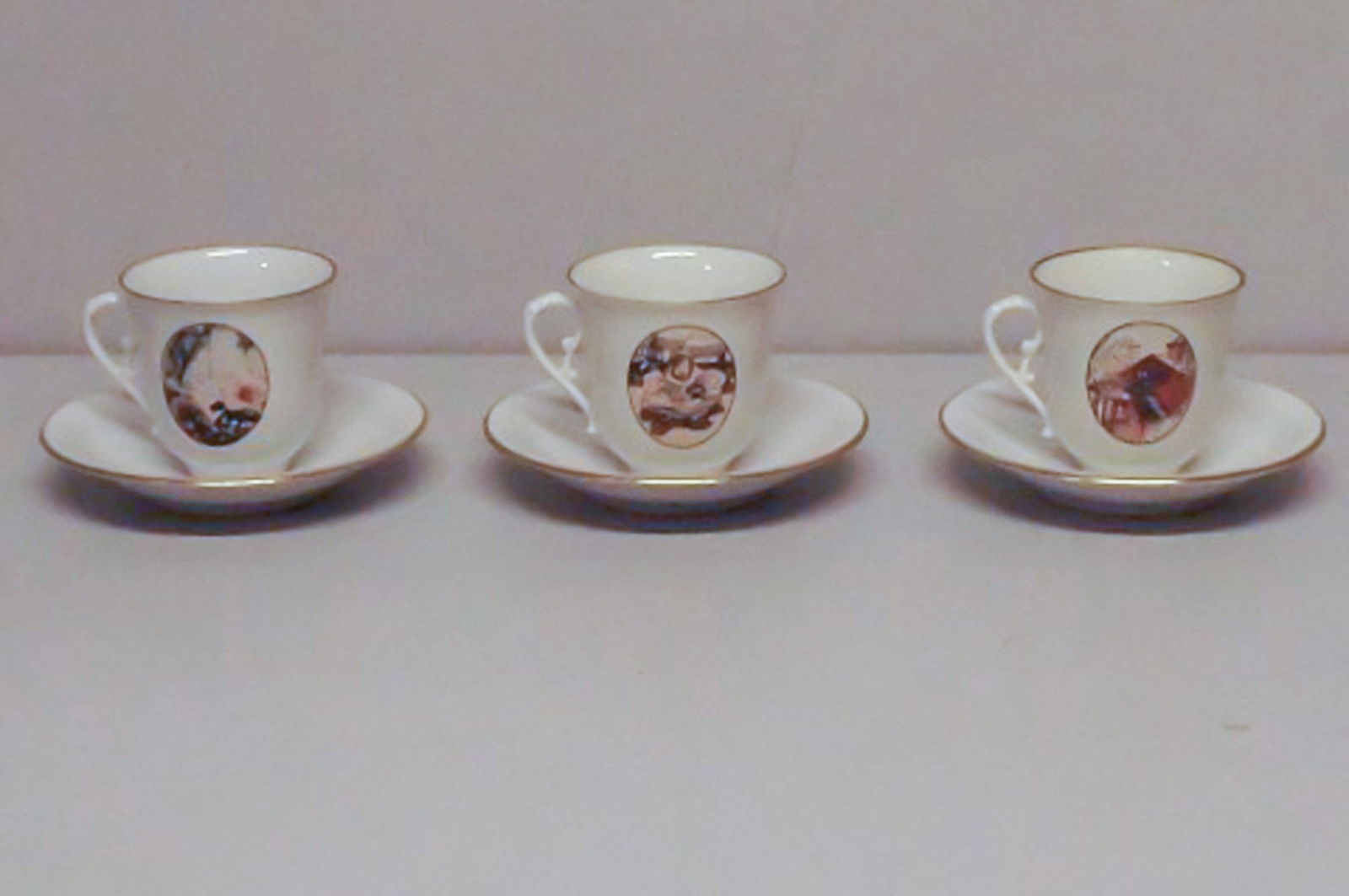 15 p. B & G coffee service. Designs after Carl Larsson's famous paintings. - 3