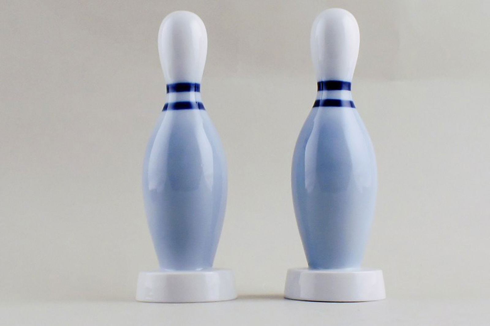 Rare pair of B&G (Bing & Grondahl) bowling pins, number 6132. (1 of 4)