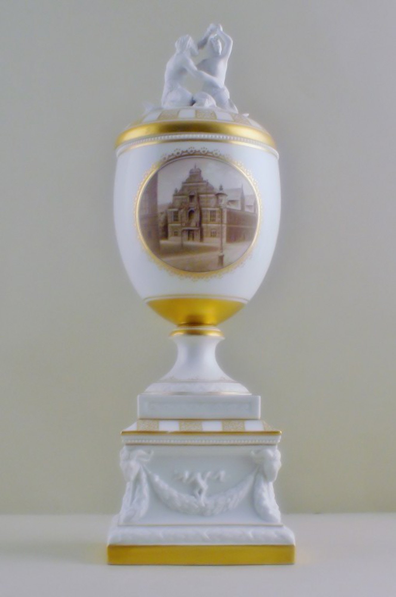 Sensationel B&G (Bing & Grondahl) large egg shaped vase in empire style on stand. (1 of 7)