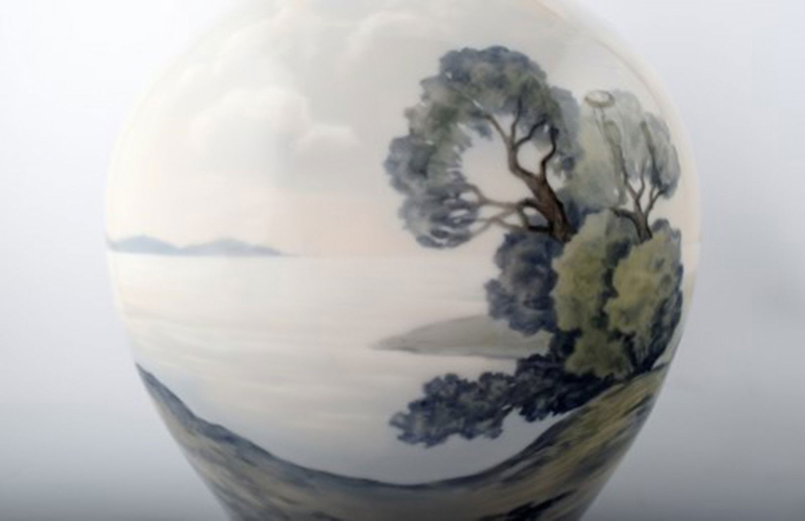 B&G, Bing & Grondahl vase landscape around 1920. - 4