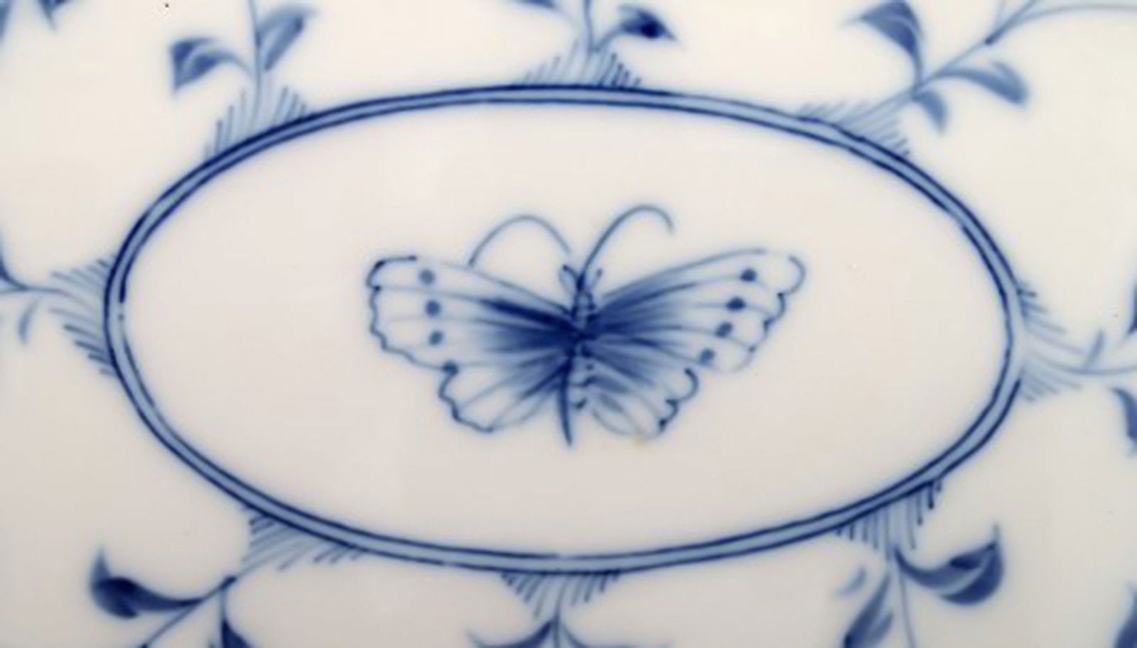 B & G Butterfly oval dish. - 2