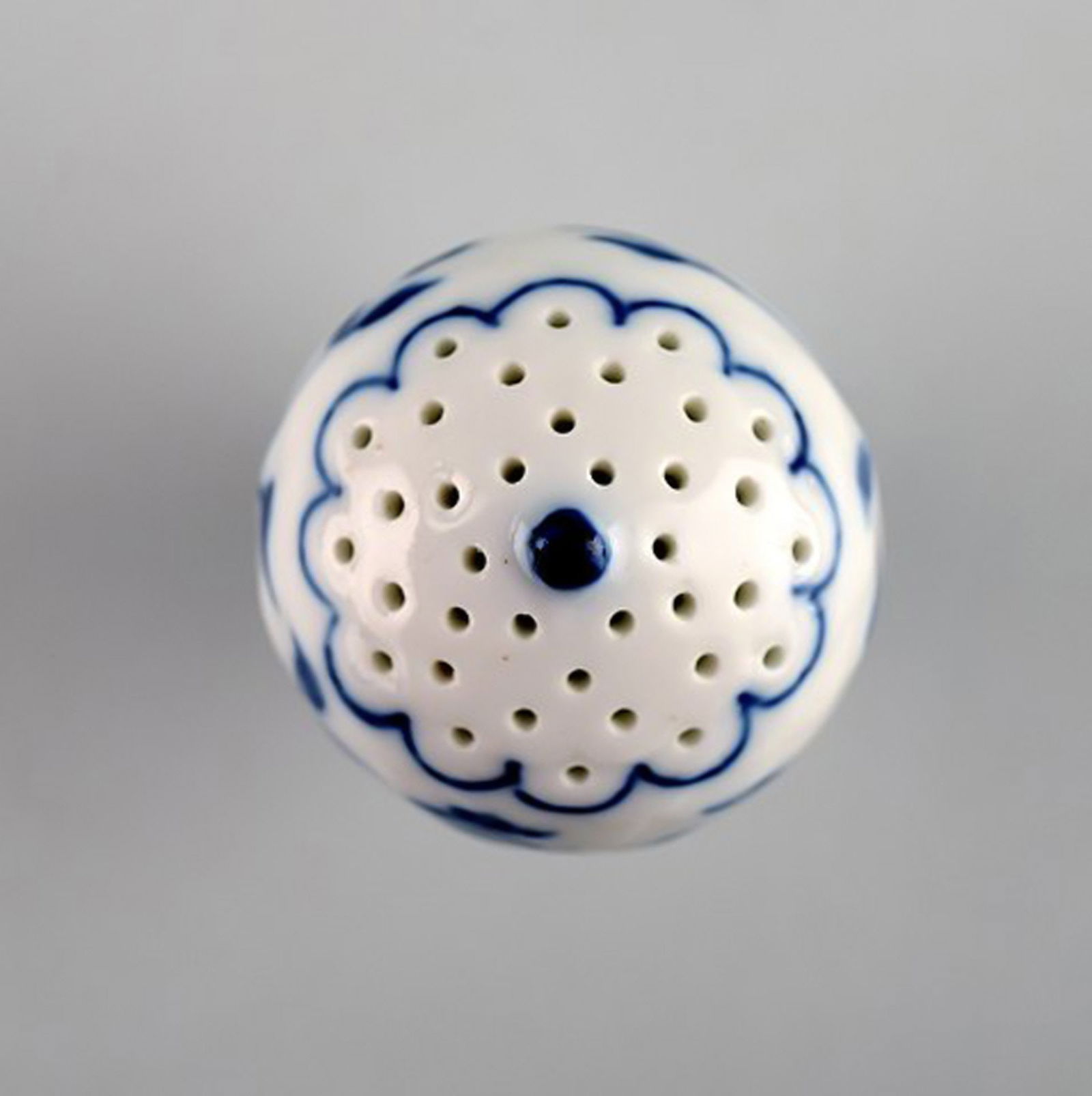 Bing & Grondahl Butterfly saltshaker. 2 pcs. in stock. - 2