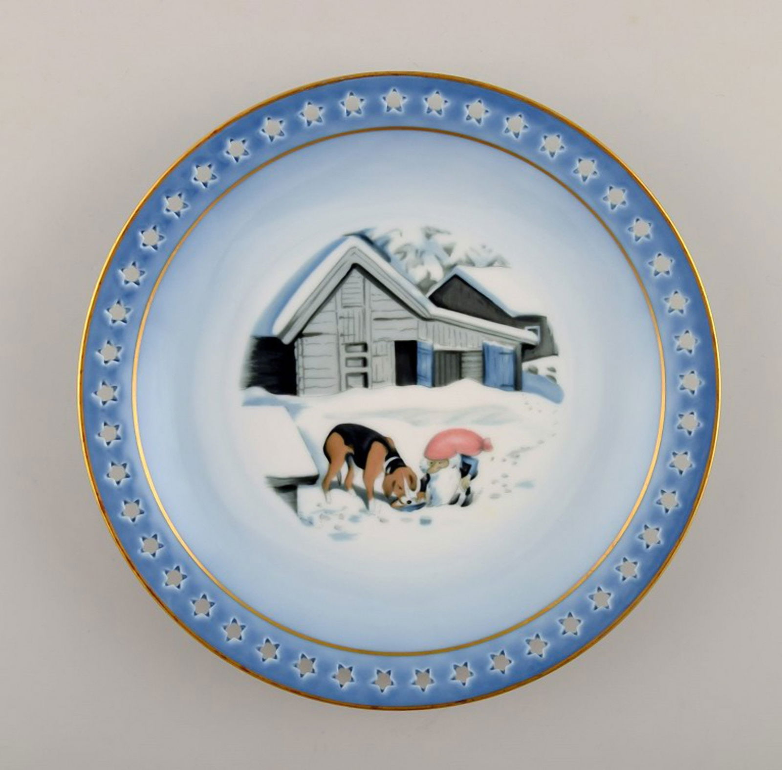 B & G (Bing & Grondahl), Christmas service, Harald Wiberg. Plate. (1 of 3)