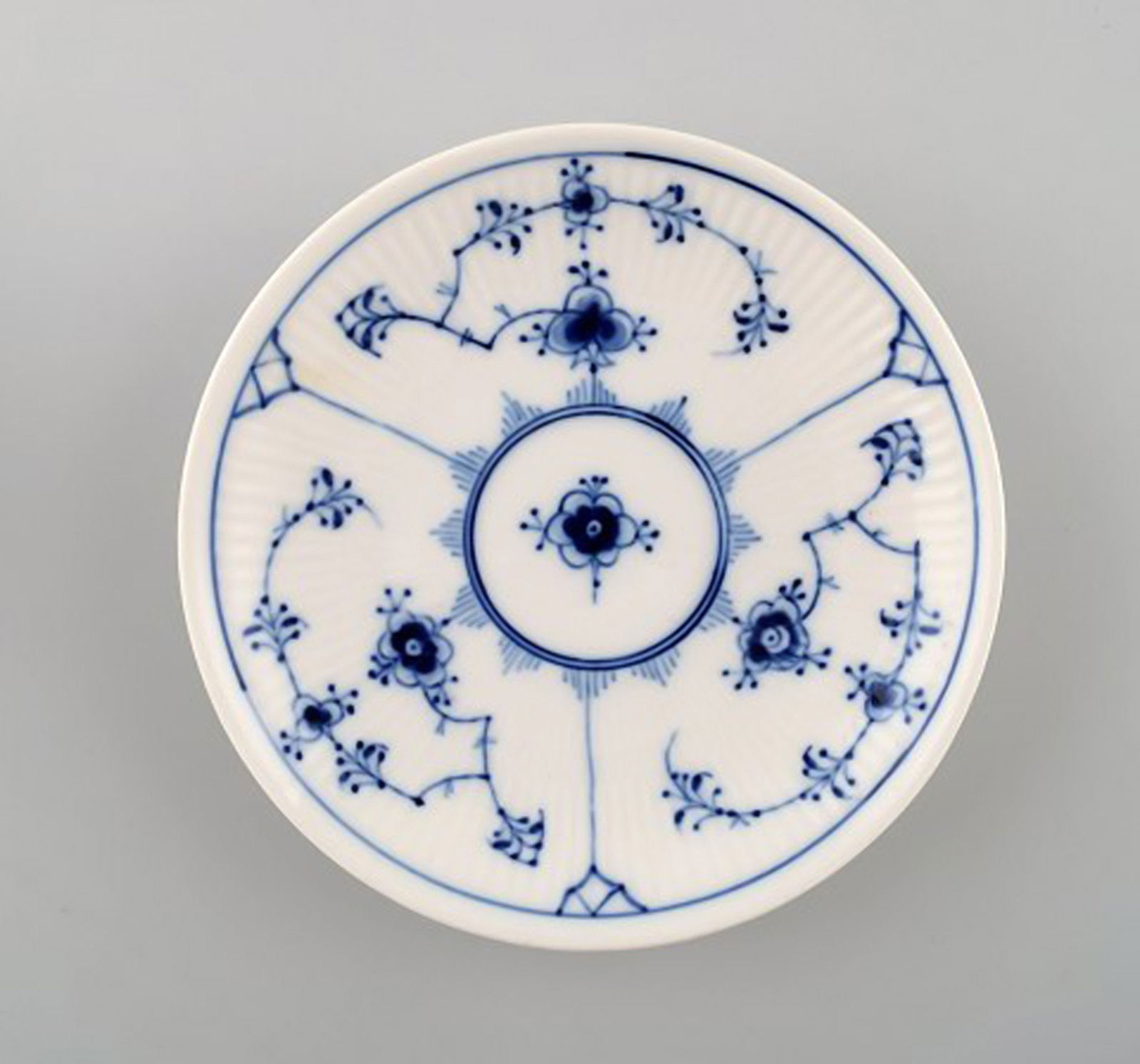 Bing & Grondahl / B&G, Blue Fluted. Coffee cup with saucer. - 3