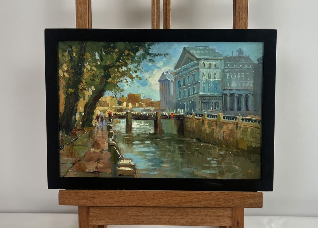 Oil painting The rhythm of the city's central street Yuriy Suprunchuk: Title: Oil painting The rhythm of the city's central street Yuriy Suprunchuk Description: NoAAA4455The painting "The Rhythm of the City's Central Street" captures the lively and dynamic essence of an