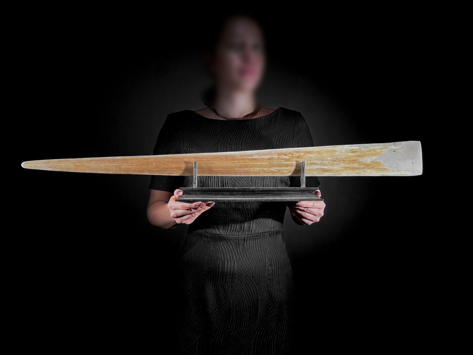 Wonderful large carved swordfish tusk - Japanese koi motif - 3