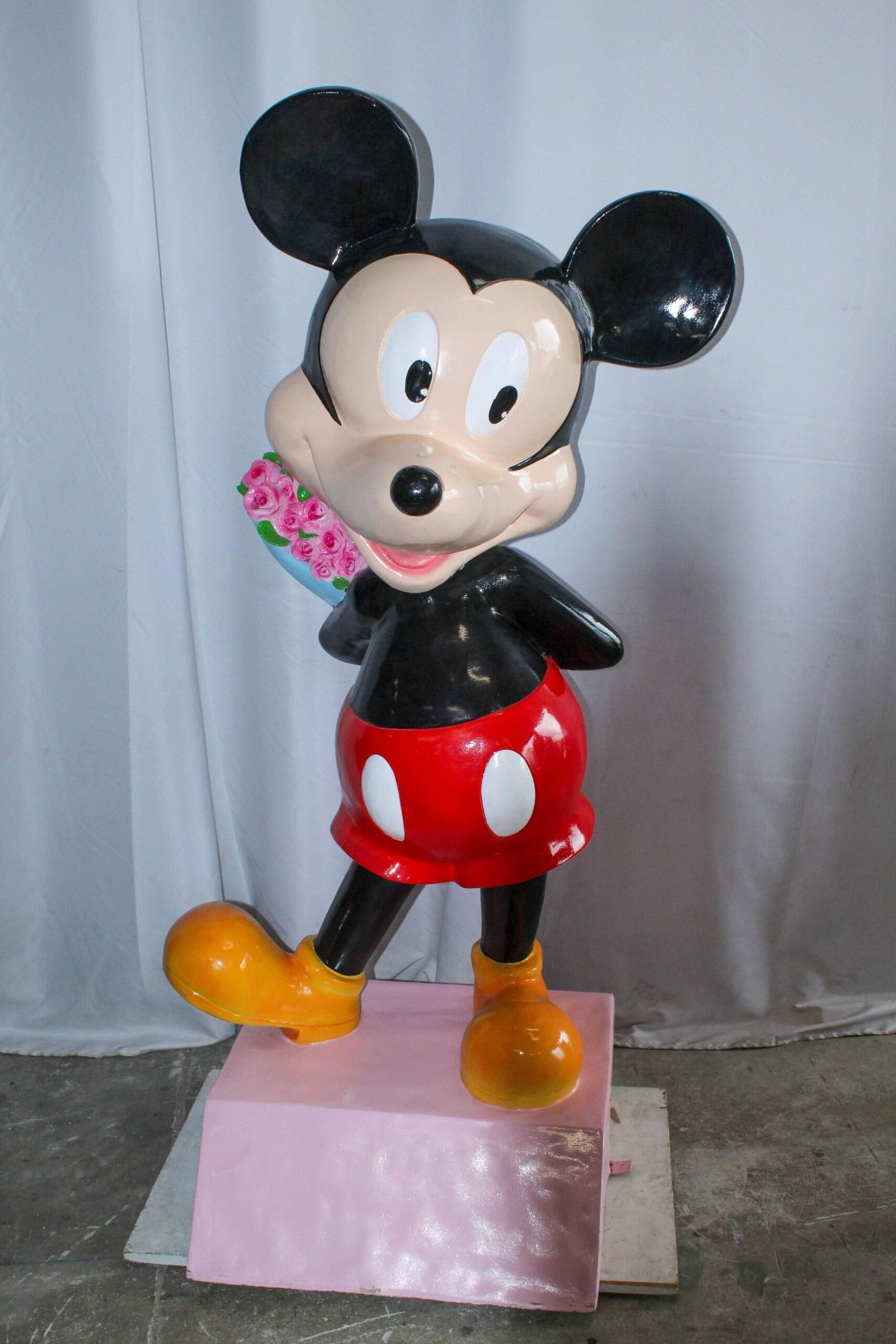 Large Cartoon Mouse Statue Holding Flower Bouquet 35" x 26" x 73"H - 3