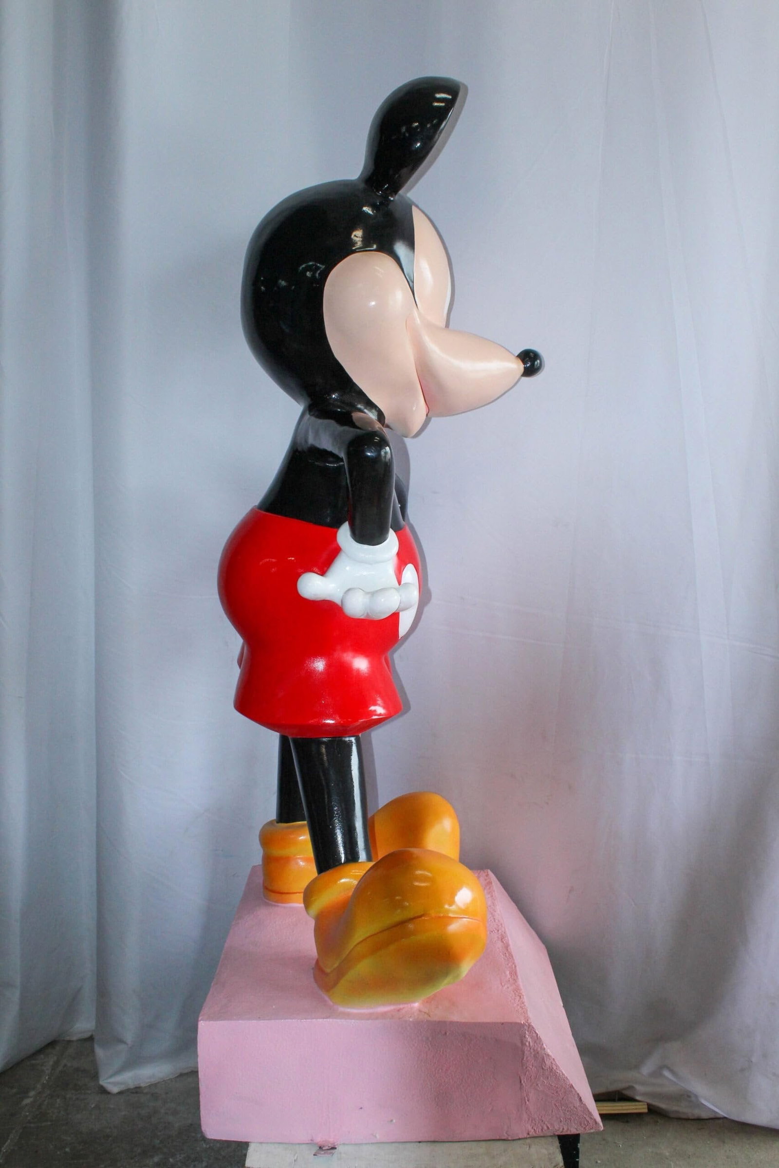 Large Cartoon Mouse Statue Holding Flower Bouquet 35" x 26" x 73"H - 7