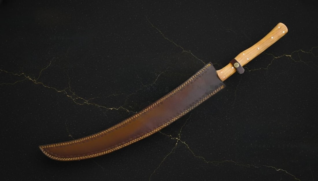 Battle Ready D2 Tool Steel Sword, Hand Forged 33" Curved Blade & Rosewood Grip - 4