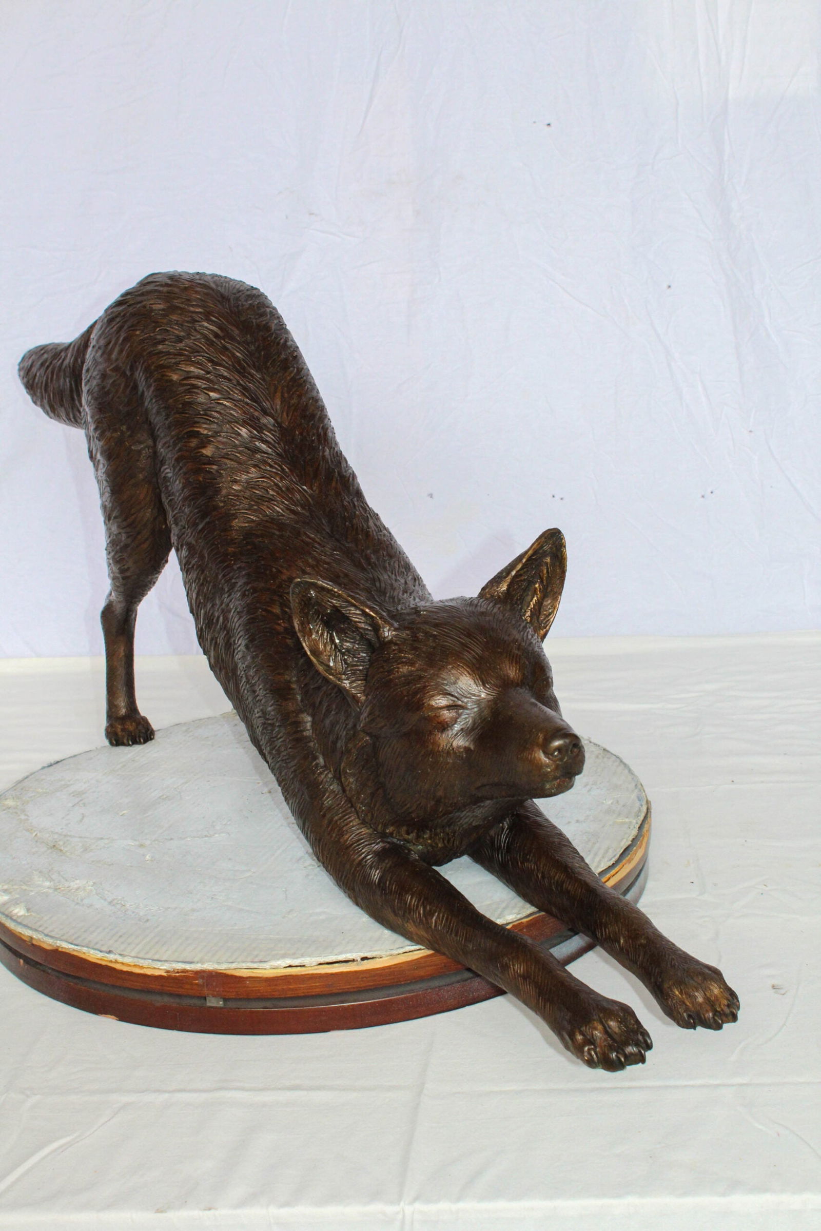 Bronze Wolf Stretching Statue - Handcrafted Lost Wax Wildlife Sculpture with Natural Patina Finish - 3