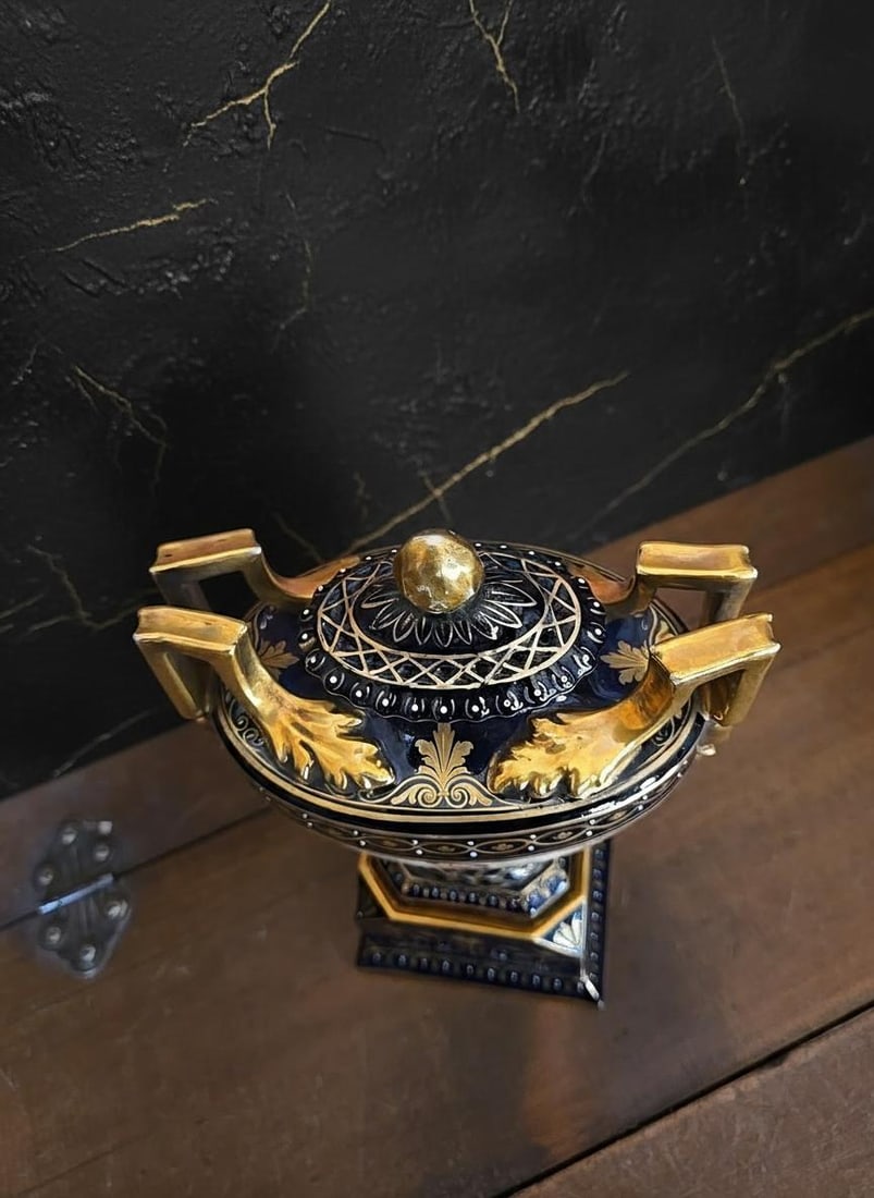 Antique Royal Vienna Hand Painted Porcelain Urn, 10" Lidded Austrian Vase - 5