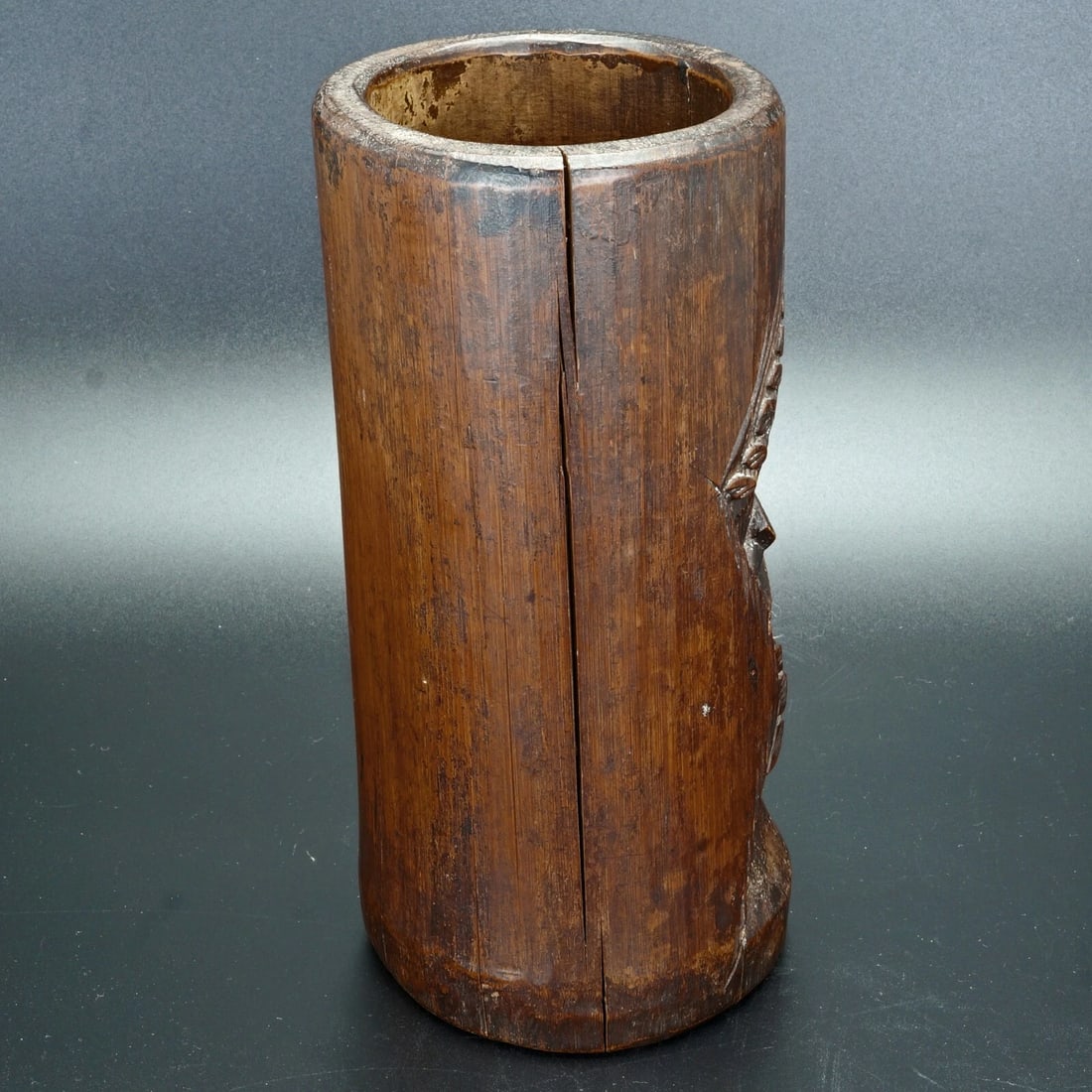 19th C Chinese carved bamboo brush pot - 4