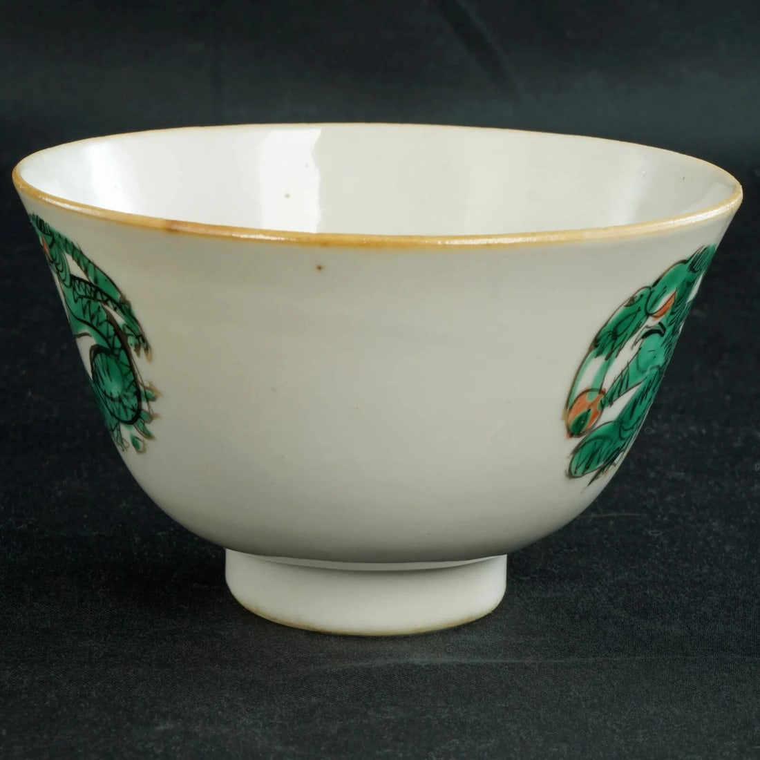 1920s Chinese Polychrome Porcelain Tea Bowl - 3