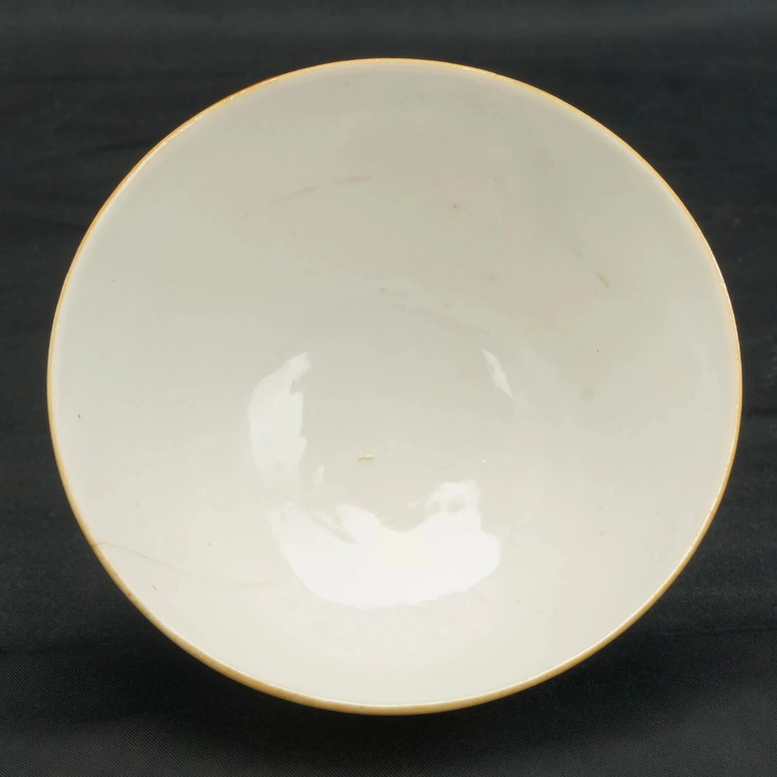 1920s Chinese Polychrome Porcelain Tea Bowl - 6