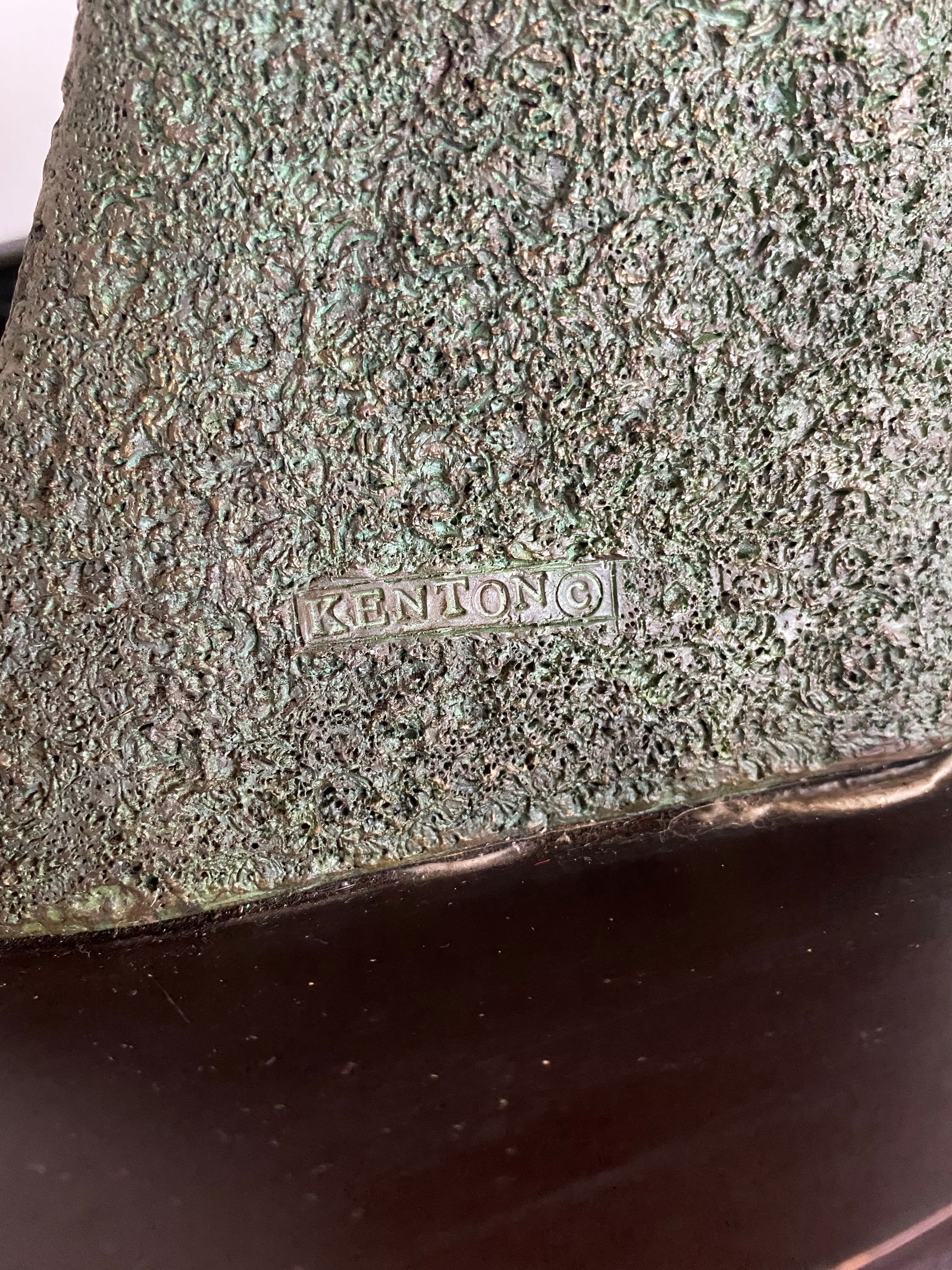 Remarkable Vintage Bronze Statue shaped like an African Woman - 6