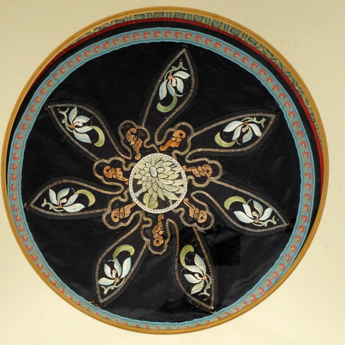 Framed 1920s Embroidered Chinese Silk Hat - 2