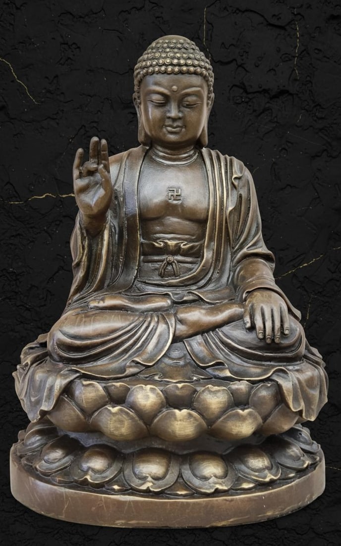 Meditating Shakyamuni Buddha Bronze Sculpture, Earth Touching Pose Signed B.C. Zhang - 2