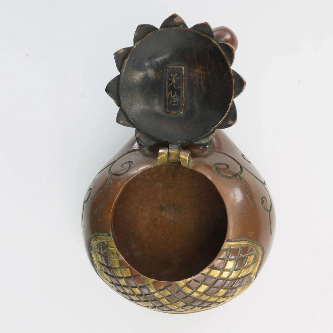 Japanese Meiji Inkwell Metal Lotus Design - 5